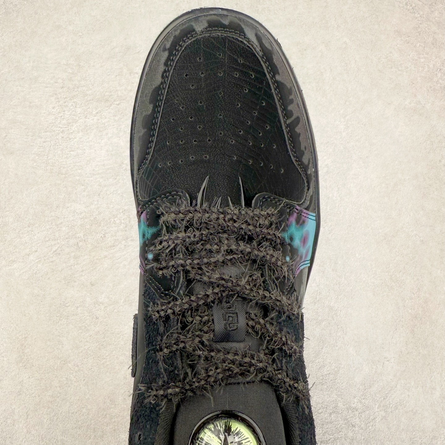 图片[4]-＃K版 Air Jordan AJ1 Low 低帮 恶魔之眼 HQ3442-001 全新流水线出品 DT版本唯一平替选择 市场第二梯队最强版 全部原鞋开发 原楦原纸板开发 全鞋电脑针车 原厂内置全掌气垫 原盒内在原标 唯一Zp原版鞋带绑法 免检产品 全新2022版型 全头层皮料 完美零毛边处理 原厂配置全掌气垫 价格定位良心 几十个配色陆续出货 实拍调校N版已经零色差零失真 百分百还原实物色彩所见即所得 不存在货不对板色差等低级问题 选购参考实物拍摄 不混卖不参货 只用心做好货严格选品 承诺混一赔十 尺码：36 36.5 37.5 38 38.5 39 40 40.5 41 42 42.5 43 44 44.5 45-选品中心