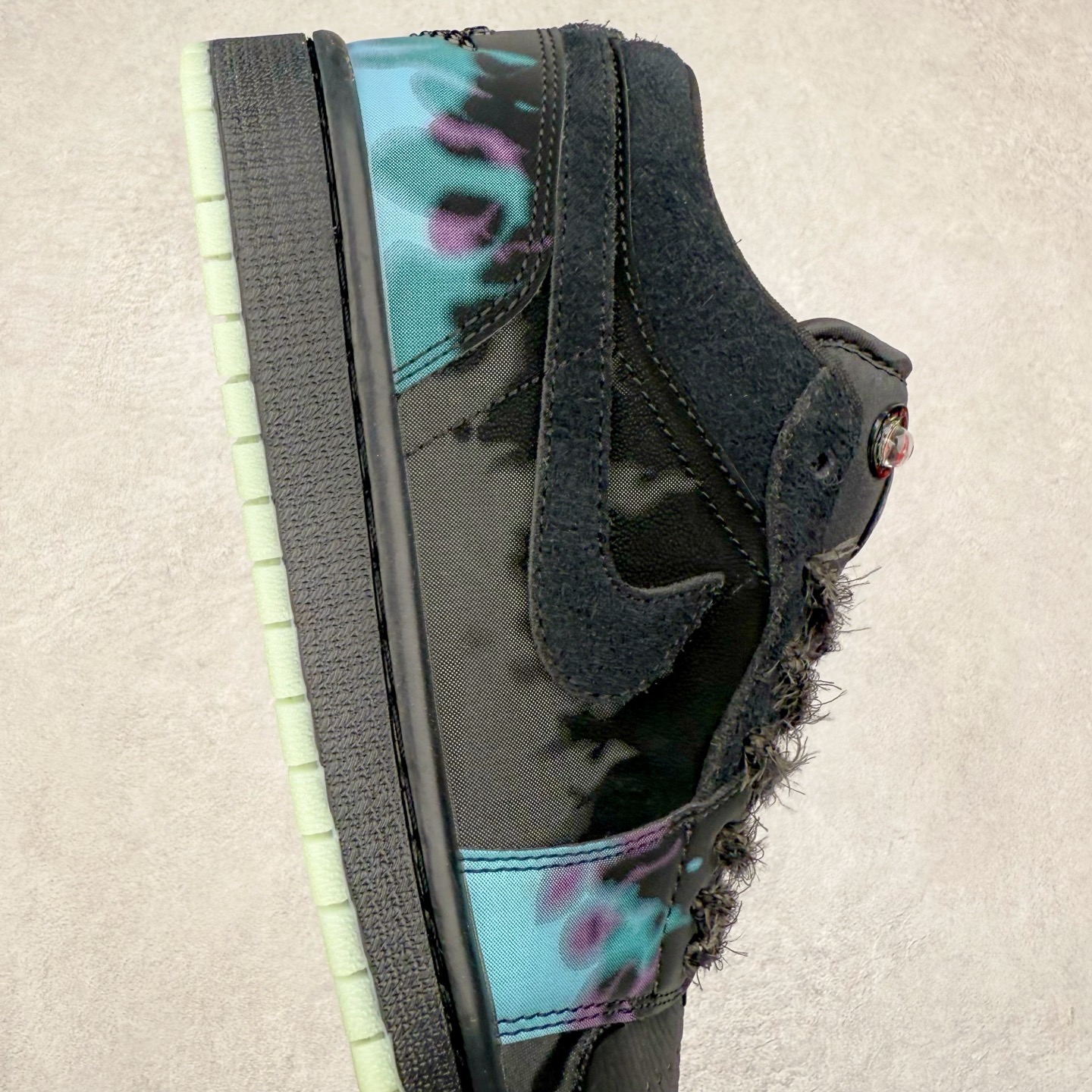 图片[6]-＃K版 Air Jordan AJ1 Low 低帮 恶魔之眼 HQ3442-001 全新流水线出品 DT版本唯一平替选择 市场第二梯队最强版 全部原鞋开发 原楦原纸板开发 全鞋电脑针车 原厂内置全掌气垫 原盒内在原标 唯一Zp原版鞋带绑法 免检产品 全新2022版型 全头层皮料 完美零毛边处理 原厂配置全掌气垫 价格定位良心 几十个配色陆续出货 实拍调校N版已经零色差零失真 百分百还原实物色彩所见即所得 不存在货不对板色差等低级问题 选购参考实物拍摄 不混卖不参货 只用心做好货严格选品 承诺混一赔十 尺码：36 36.5 37.5 38 38.5 39 40 40.5 41 42 42.5 43 44 44.5 45-选品中心