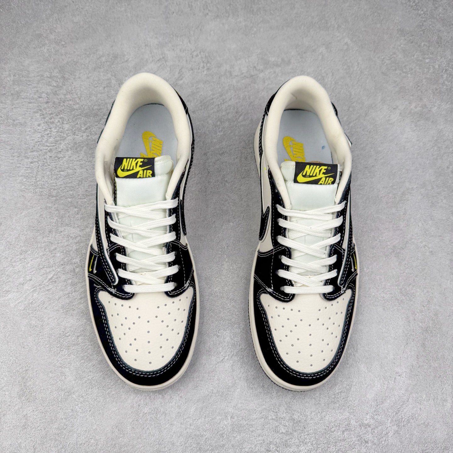 图片[2]-TS x Air Jordan AJ1 Low 倒钩低帮联名定制配色 XS2024-072 原厂内置气垫魔块 A模大底 头层小牛皮 鞋舌AJ原厂专用牛津布+AJ专用反口珍珠布+原厂无杂质高弹内里海棉+特殊封边弹力鞋带 实拍调校N版已经零色差零失真 百分百还原实物色彩所见即所得 不存在货不对板色差等低级问题 选购参考实物拍摄 不混卖不参货 只用心做好货严格选品 承诺混一赔十 尺码：36 36.5 37.5 38 38.5 39 40 40.5 41 42 42.5 43 44 44.5 45-选品中心