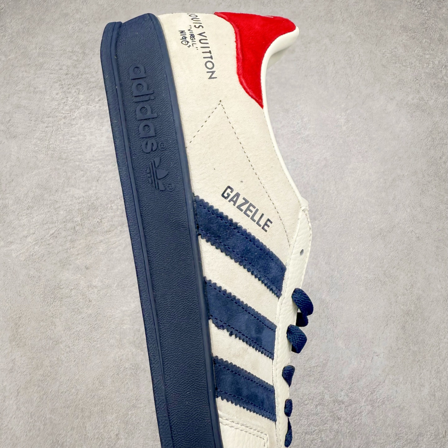 图片[6]-＃C2 AD Gazelle Indoor Trainers 羚羊内训系列低帮复古百搭休闲运动德训风板鞋 SC9207-725 90年代经典的复刻版！自60年代以足球训练鞋面世以来,Gazelle就以其经典设计席卷全球。1991年版本的复刻,再造经典Gazelle。采用皮革打造,搭配浊色细节,让这款经典更加简约。尺码：36 36⅔ 37⅓ 38 38⅔ 39⅓ 40 40⅔ 41⅓ 42 42⅔ 43⅓ 44⅓ 44⅔ 45-选品中心