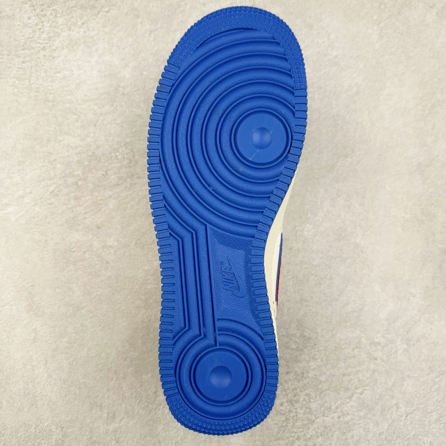 图片[9]-NK Air Force 1´07 Low 空军一号低帮百搭休闲运动板鞋 SC0601-565 柔软、弹性十足的缓震性能和出色的中底设计 横跨复古与现代的外型结合 造就出风靡全球 三十多年的Force 1 直到今天还深受青睐 实拍调校N版已经零色差零失真 百分百还原实物色彩所见即所得 不存在货不对板色差等低级问题 选购参考实物拍摄 不混卖不参货 只用心做好货严格选品 承诺混一赔十 尺码：36 36.5 37.5 38 38.5 39 40 40.5 41 42 42.5 43 44 44.5 45-选品中心