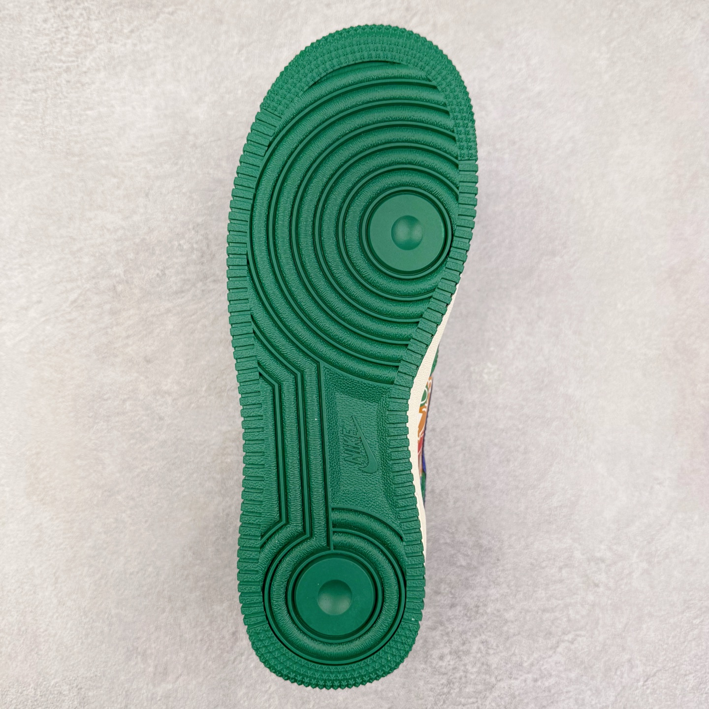 图片[9]-NK Air Force 1´07 Low 空军一号低帮百搭休闲运动板鞋 KJ1688-007 柔软、弹性十足的缓震性能和出色的中底设计 横跨复古与现代的外型结合 造就出风靡全球 三十多年的Force 1 直到今天还深受青睐 实拍调校N版已经零色差零失真 百分百还原实物色彩所见即所得 不存在货不对板色差等低级问题 选购参考实物拍摄 不混卖不参货 只用心做好货严格选品 承诺混一赔十 尺码：36 36.5 37.5 38 38.5 39 40 40.5 41 42 42.5 43 44 44.5 45-选品中心