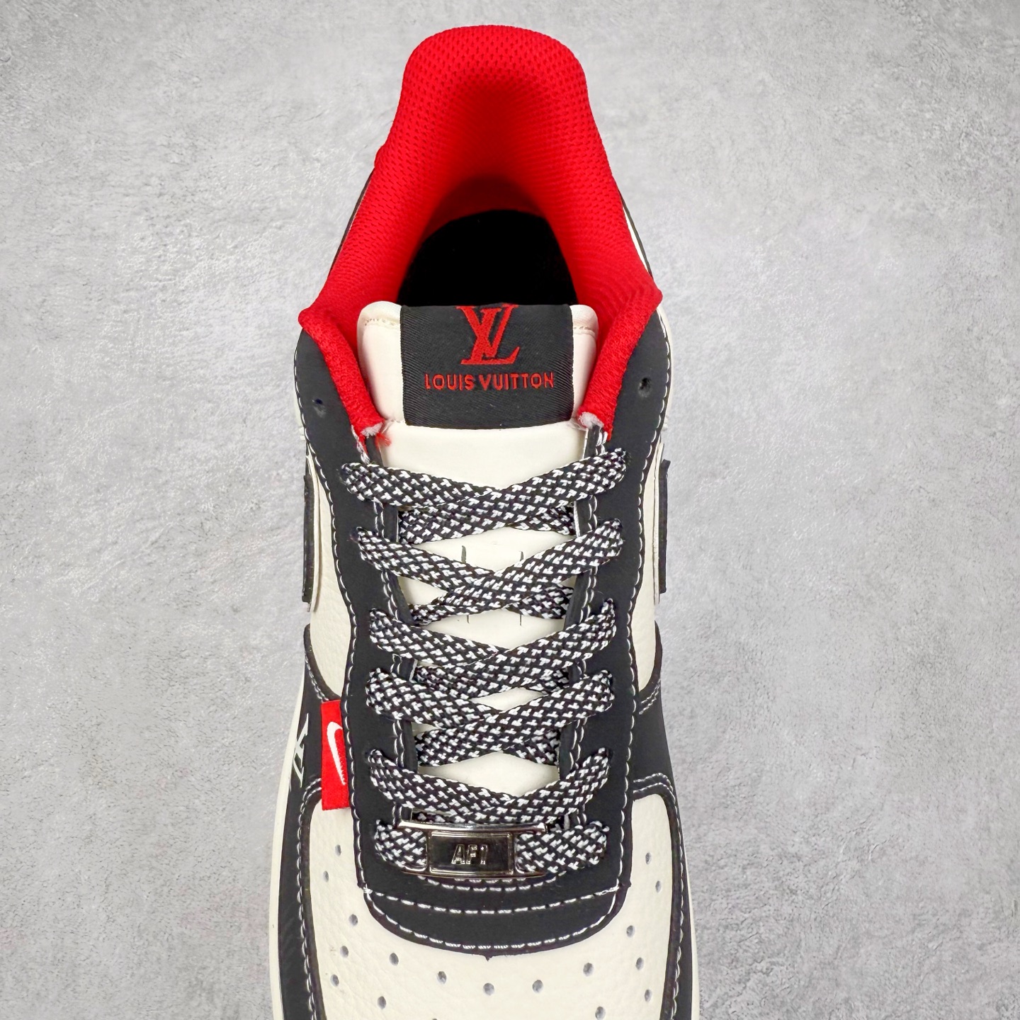 图片[5]-NK Air Force 1´07 Low 空军一号低帮百搭休闲运动板鞋 CS5288-022 柔软、弹性十足的缓震性能和出色的中底设计 横跨复古与现代的外型结合 造就出风靡全球 三十多年的Force 1 直到今天还深受青睐 实拍调校N版已经零色差零失真 百分百还原实物色彩所见即所得 不存在货不对板色差等低级问题 选购参考实物拍摄 不混卖不参货 只用心做好货严格选品 承诺混一赔十 尺码：36 36.5 37.5 38 38.5 39 40 40.5 41 42 42.5 43 44 44.5 45-选品中心