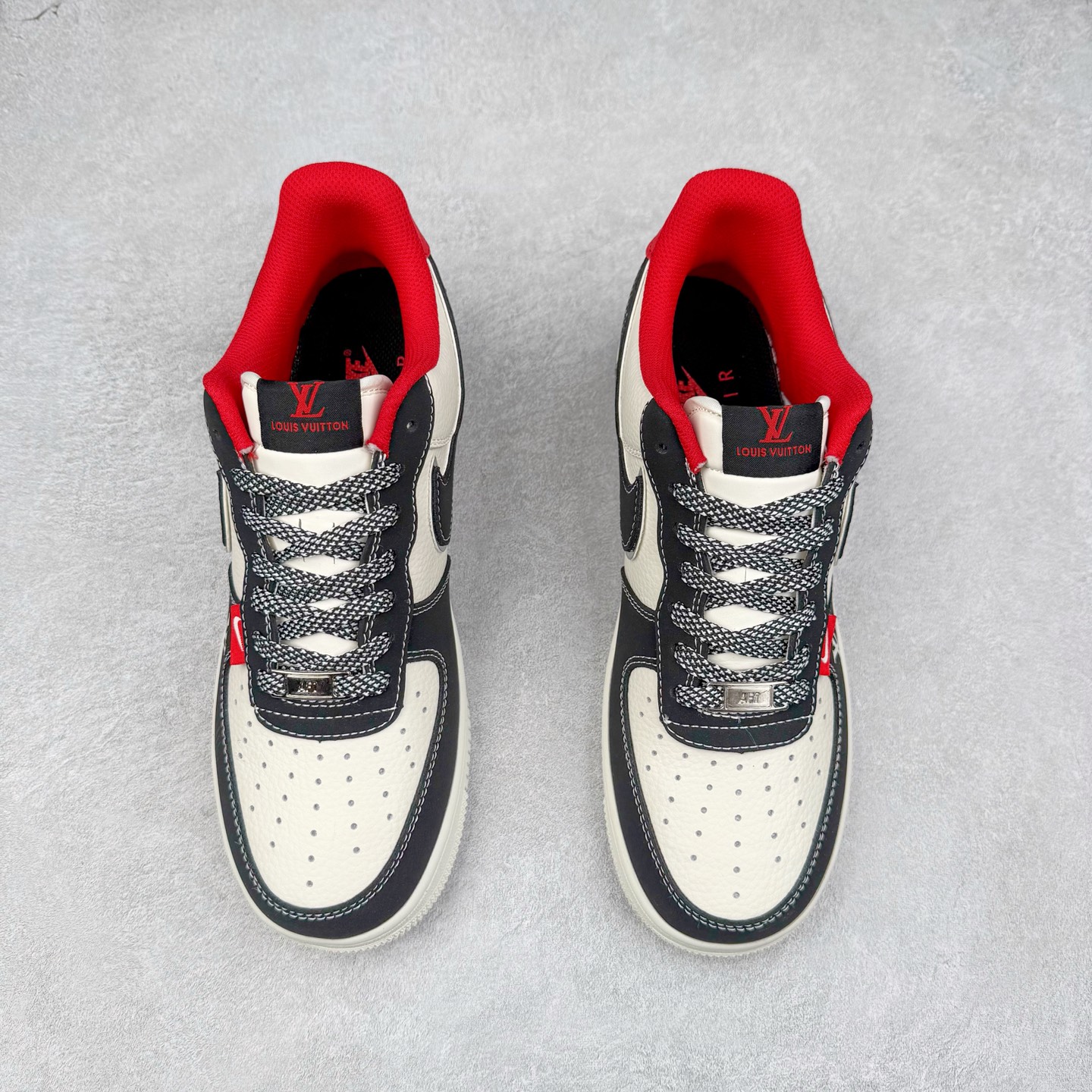 图片[2]-NK Air Force 1´07 Low 空军一号低帮百搭休闲运动板鞋 CS5288-022 柔软、弹性十足的缓震性能和出色的中底设计 横跨复古与现代的外型结合 造就出风靡全球 三十多年的Force 1 直到今天还深受青睐 实拍调校N版已经零色差零失真 百分百还原实物色彩所见即所得 不存在货不对板色差等低级问题 选购参考实物拍摄 不混卖不参货 只用心做好货严格选品 承诺混一赔十 尺码：36 36.5 37.5 38 38.5 39 40 40.5 41 42 42.5 43 44 44.5 45-选品中心