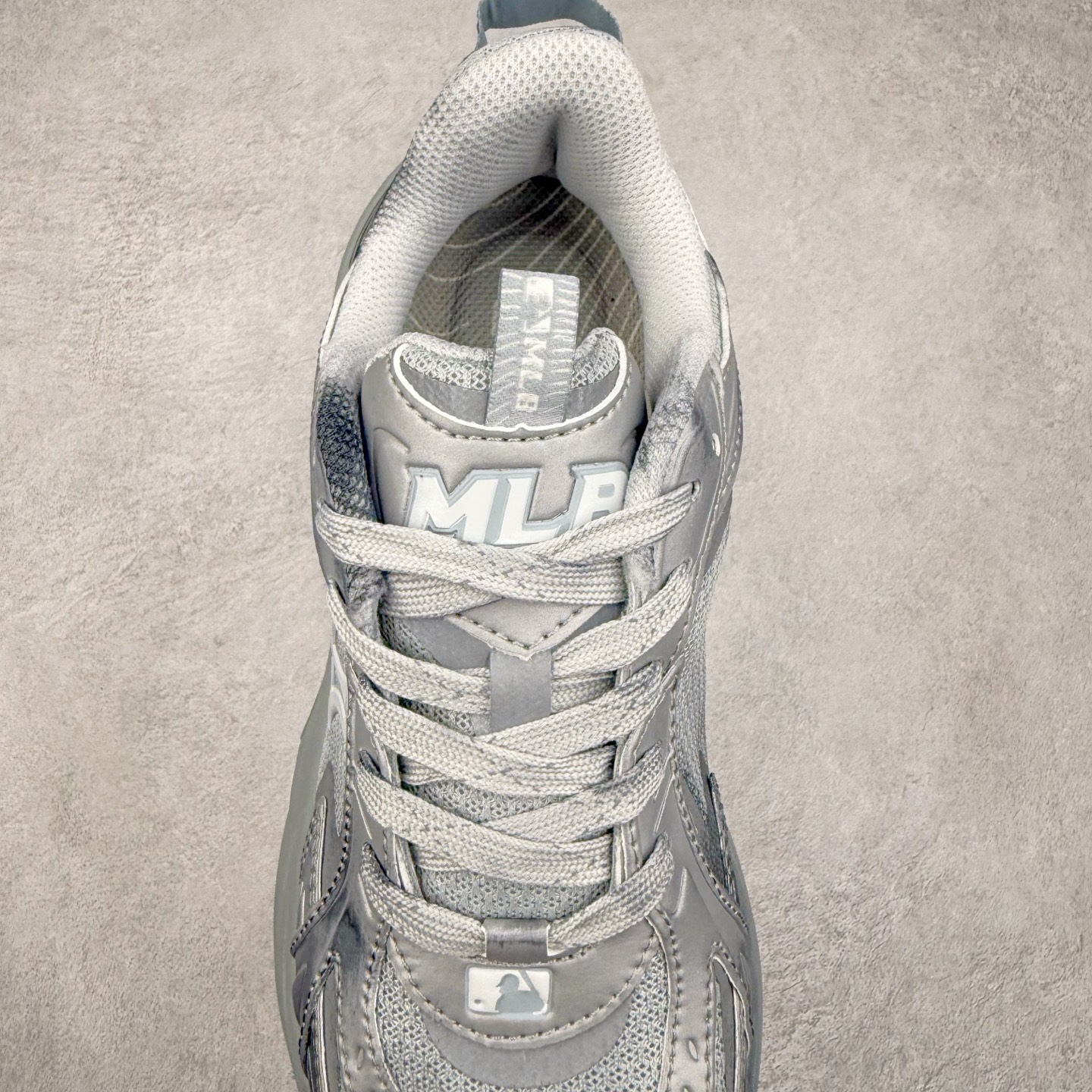 图片[5]-MLB 纽约洋基队 25SS潮流运动休闲纽约洋基队合成革潮流时尚舒适休闲运动风厚底增高 防滑耐磨低帮老爹鞋 男女同款 实拍调校N版已经零色差零失真 百分百还原实物色彩所见即所得 不存在货不对板色差等低级问题 选购参考实物拍摄 不混卖不参货 只用心做好货严格选品 承诺混一赔十 尺码：36 36.5 37.5 38 38.5 39 40 40.5 41 42 42.5 43 44 44.5 45-选品中心