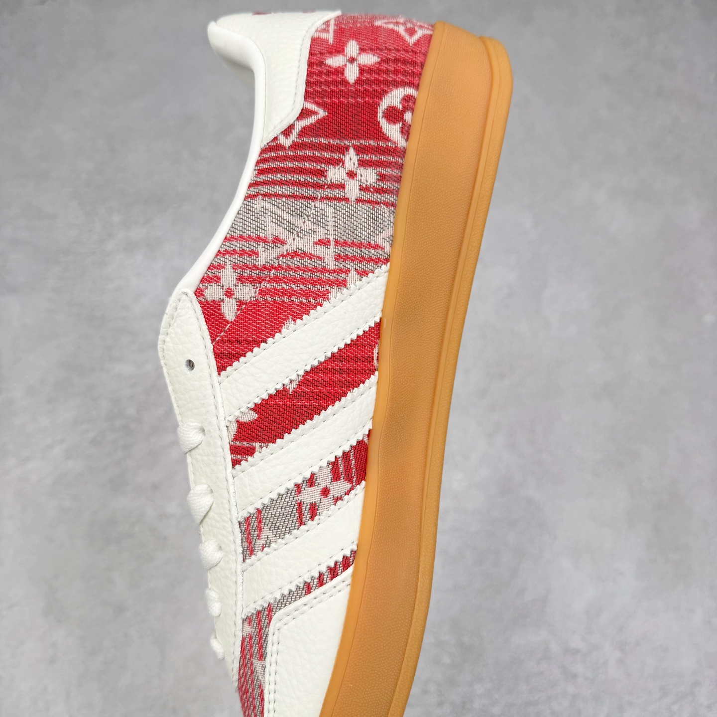 图片[7]-＃C2 AD Gazelle Indoor Trainers 羚羊内训系列低帮复古百搭休闲运动德训风板鞋 SC9207-734 90年代经典的复刻版！自60年代以足球训练鞋面世以来,Gazelle就以其经典设计席卷全球。1991年版本的复刻,再造经典Gazelle。采用皮革打造,搭配浊色细节,让这款经典更加简约。尺码：36 36⅔ 37⅓ 38 38⅔ 39⅓ 40 40⅔ 41⅓ 42 42⅔ 43⅓ 44⅓ 44⅔ 45-选品中心