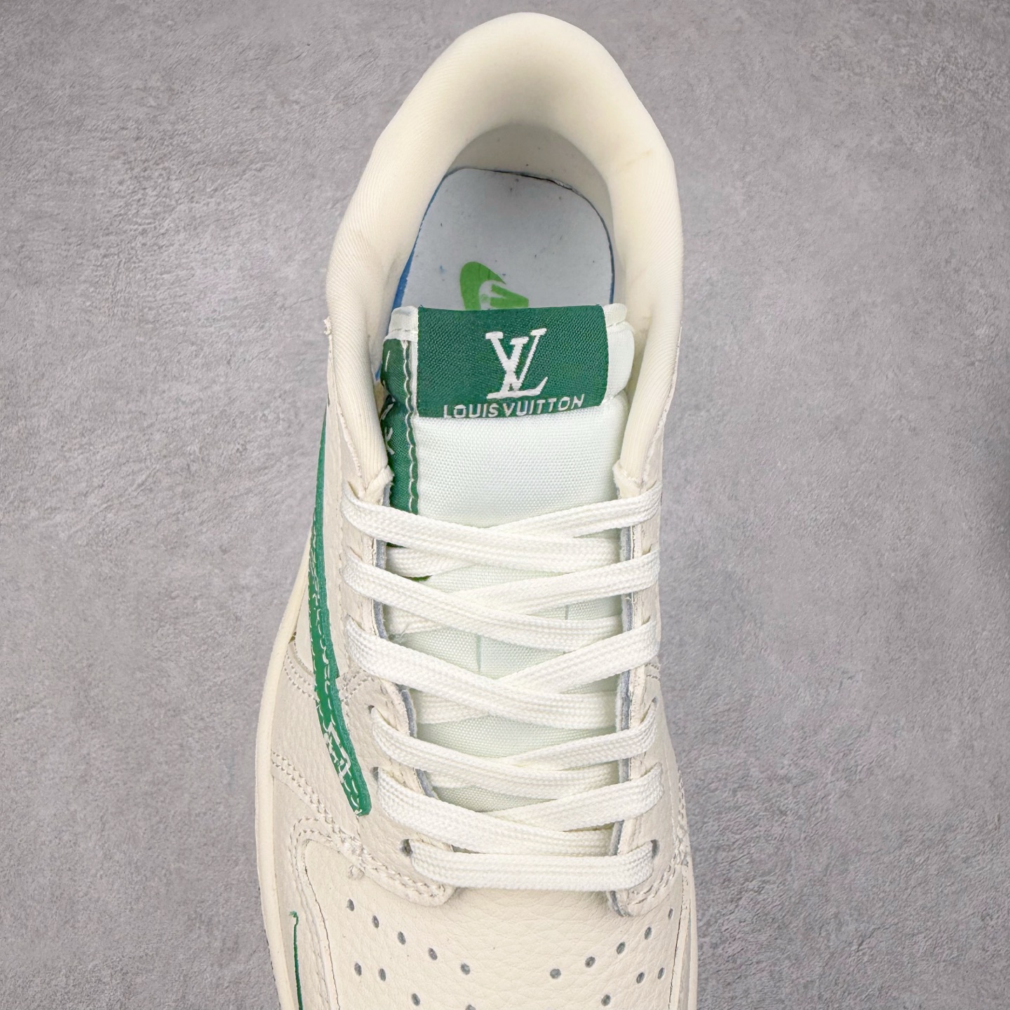 图片[5]-TS x Air Jordan AJ1 Low 倒钩低帮联名定制配色 XS2024-064 原厂内置气垫魔块 A模大底 头层小牛皮 鞋舌AJ原厂专用牛津布+AJ专用反口珍珠布+原厂无杂质高弹内里海棉+特殊封边弹力鞋带 实拍调校N版已经零色差零失真 百分百还原实物色彩所见即所得 不存在货不对板色差等低级问题 选购参考实物拍摄 不混卖不参货 只用心做好货严格选品 承诺混一赔十 尺码：36 36.5 37.5 38 38.5 39 40 40.5 41 42 42.5 43 44 44.5 45-选品中心