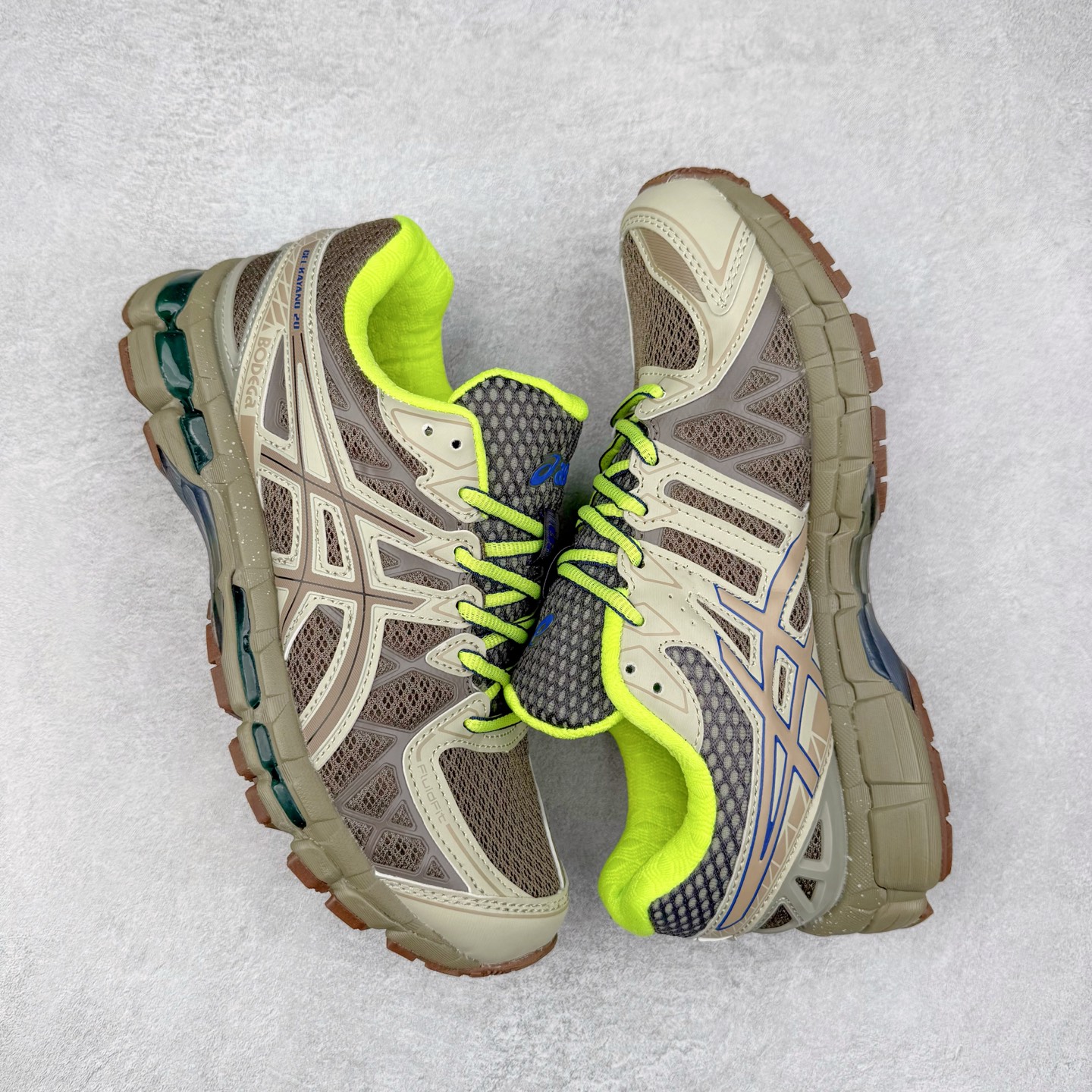 图片[3]-Asics Gel-kayano 20 亚瑟士舒适时尚低帮跑步鞋 GEL-KAYANO 20代问世于2013年以卓越的缓冲性能在长跑领域而闻名 该鞋款拥抱建筑美学 从建筑物和汽车中汲取设计灵感 富有科技感的外观造型 多功能性满足日常生活的使用需求 ASICS（亚瑟士）是日本实业家鬼冢喜八郎创立的跑鞋运动品牌，名字想法源自著名的拉丁谚语“AnimaSana In Corpore Sano”，意为“健全的精神寓于强健的体魄”。正如其名字的含义，ASICS亚瑟士一直坚信保持身体的健康与活力是打造健康快乐的生活方式的最佳途径。亚瑟士的跑鞋、篮球鞋等系列集专业与美貌于一身，拥有极高的热度。2016年，ASICS在“2016年日本最佳全球品牌”排行榜名列第17名。尺码：36 37 37.5 38 39 39.5 40 40.5 41.5 42 42.5 43.5 44 45-选品中心