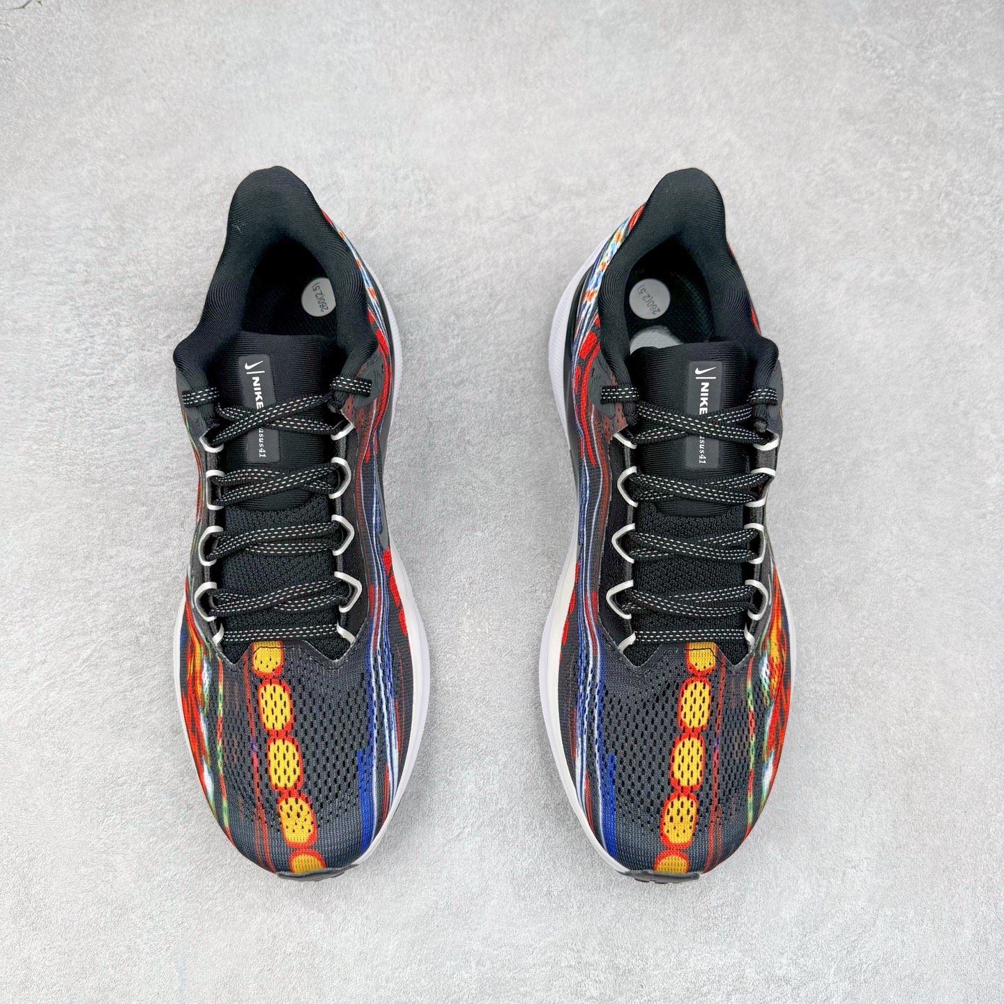 图片[2]-＃特价福利 NK Zoom Pegasus 飞马41代马拉松系列网面透气缓震疾速跑鞋 拥有 Zoom Air 一如既往的稳定感和流畅感 鞋面采用工程网眼设计 为特定高热区域营造出色透气性 进一步增加鞋面的穿孔数量 让足部能够快速散热 中足搭配 Flywire 飞线 在高速运动时营造舒适稳定的贴合感 内置Zoon气垫加持 动力十足 尺码：36 36.5 37.5 38 38.5 39 40 40.5 41 42 42.5 43 44 44.5 45-选品中心