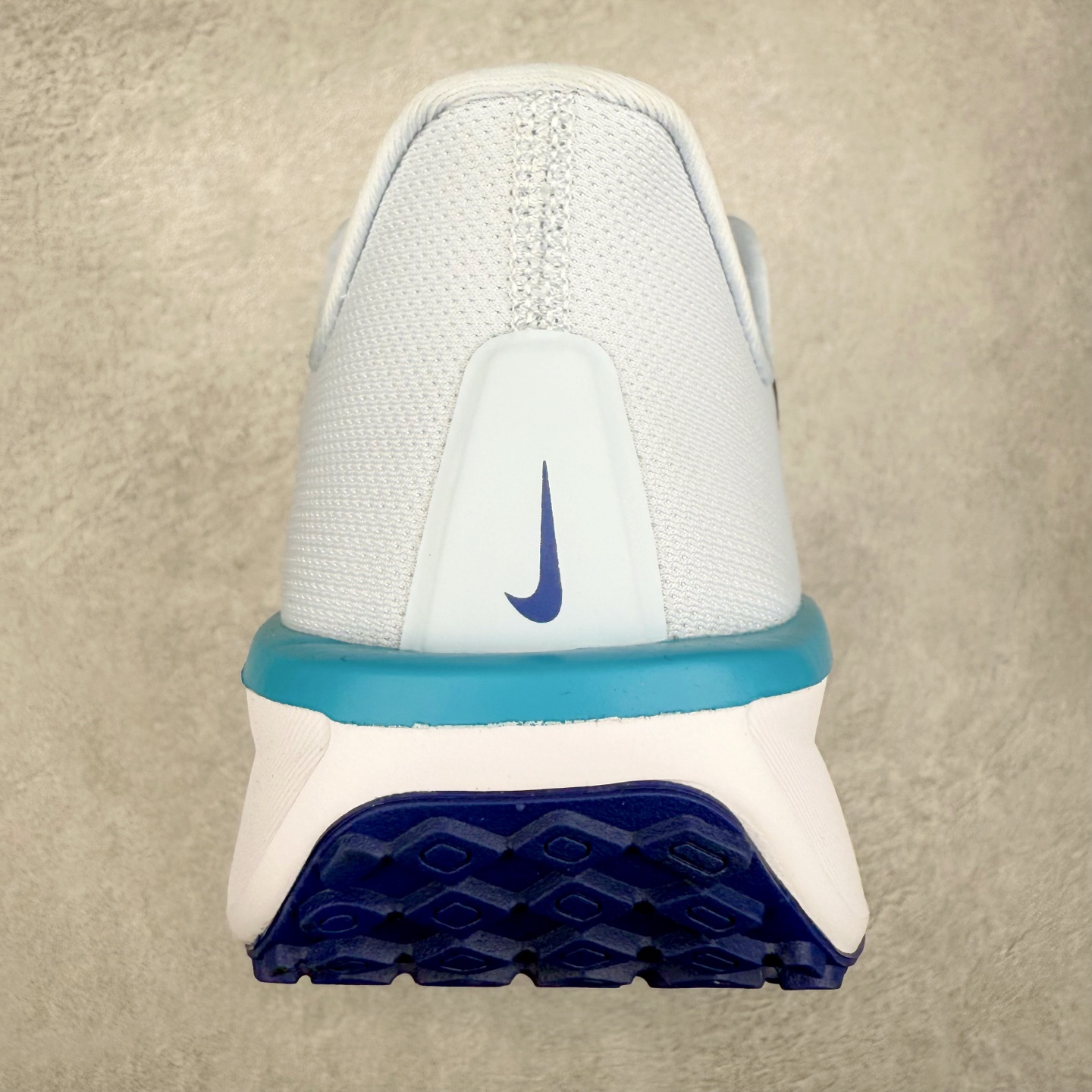 图片[8]-＃特价福利 NK Zoom Pegasus 飞马41代马拉松系列网面透气缓震疾速跑鞋 拥有 Zoom Air 一如既往的稳定感和流畅感 鞋面采用工程网眼设计 为特定高热区域营造出色透气性 进一步增加鞋面的穿孔数量 让足部能够快速散热 中足搭配 Flywire 飞线 在高速运动时营造舒适稳定的贴合感 内置Zoon气垫加持 动力十足 尺码：36 36.5 37.5 38 38.5 39 40 40.5 41 42 42.5 43 44 44.5 45-选品中心