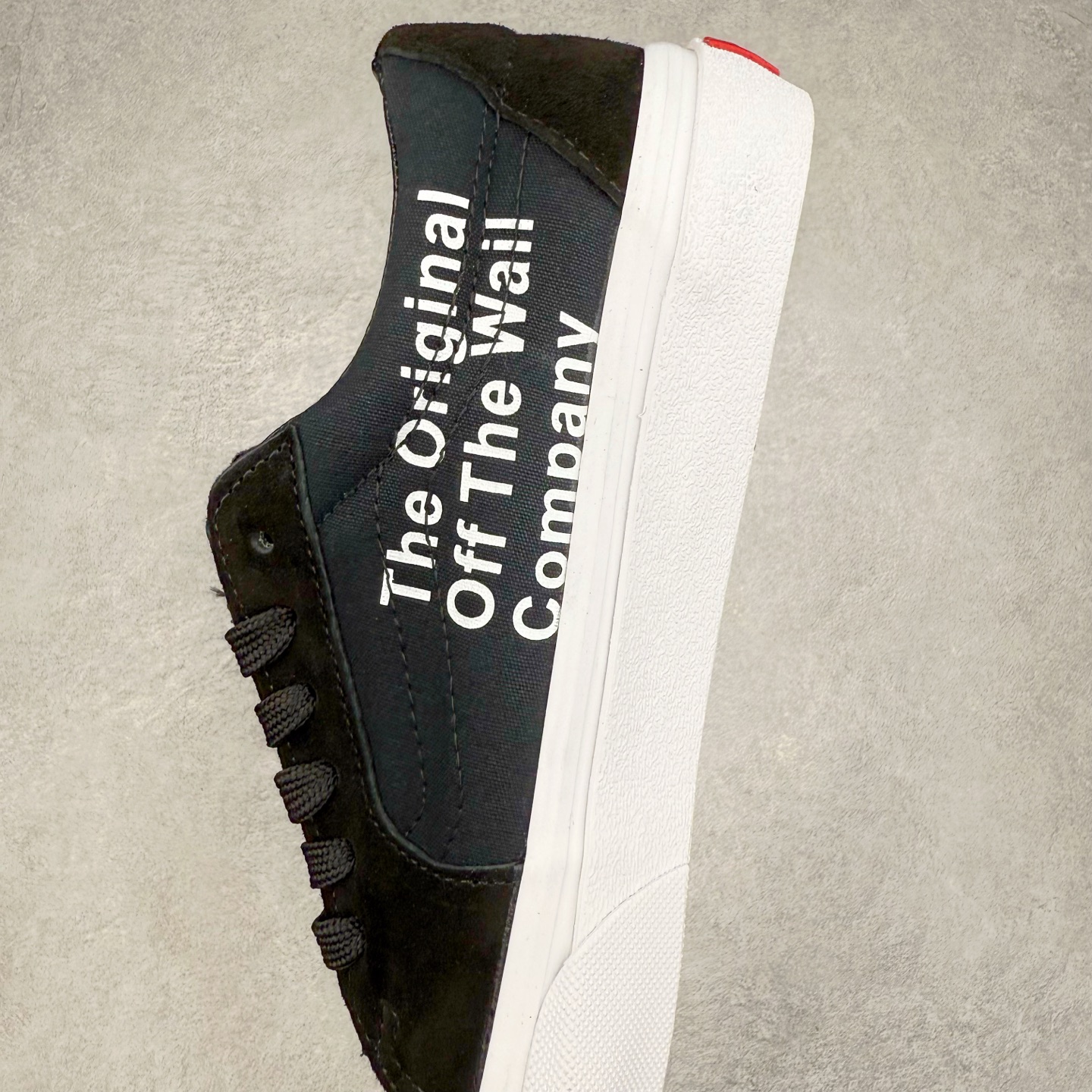 图片[7]-Vans Sk8-Low 黑白字母 范斯官方 防滑耐磨硫化帆布鞋 鞋面采用黑色帆布材质搭配VANS标志性Logo字母 极具辨识度 上脚百搭不出错 货号：VN0A5KXDY28 尺码：35 36 36.5 37 38 38.5 39 40 40.5 41 42 42.5 43 44-选品中心