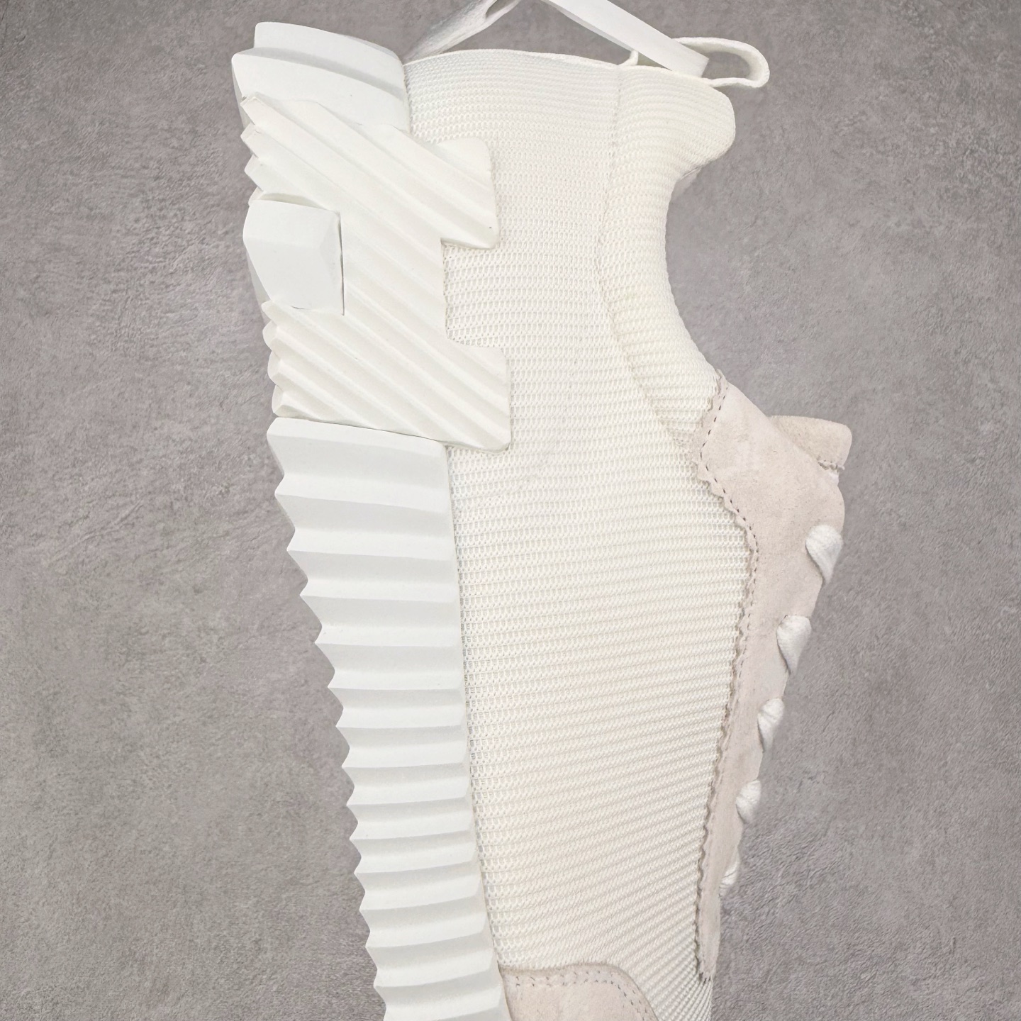 图片[6]-Hermes 爱马仕 Bouncing 老钱风 皮面款 低帮休闲鞋 海淘代购同渠道品质 高端零售 外贸充正专供 原版购入开发 ZP级全套包装 完美楦型 正确卡色 大底 质感媲美原版 细节与原版一致 请注意区分市面通货材 尺码：39 40 41 42 43 44 45-选品中心