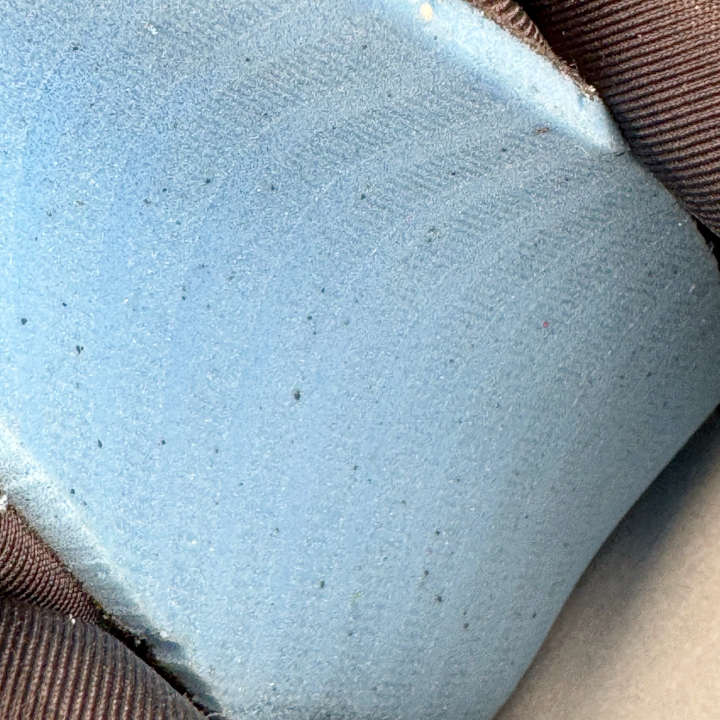 图片[13]-＃GX纯原 Corteiz x NK Air Max 95 联名复古舒适气垫运动鞋 黑金 FB2709-003 经典重温 外单专供大厂出品 品质稳定 一百余色 终端操作 鞋款设计灵感源于人体构造 中底设计基于人体的脊柱构造 是整体设计的核心 尼龙孔眼代表了肋骨 而分层式面板和网眼象征着肌肉纤维和肉体组织 Air Max 95采用了两个独立的吹塑成型的Air-Sole单元 并首次在前掌使用可视化气垫设计 Swoosh logo夜当作一个 点符号放在了鞋子的后帮位置 20年的发展让 AIR MAX 95有了不同的故事 20年后再度面向世人的时候 焕然一新的面貌 让人有了另外一种清新脱俗的感觉 尺码：40 40.5 41 42 42.5 43 44 44.5 45 45.5 46 47.5 48.5-选品中心