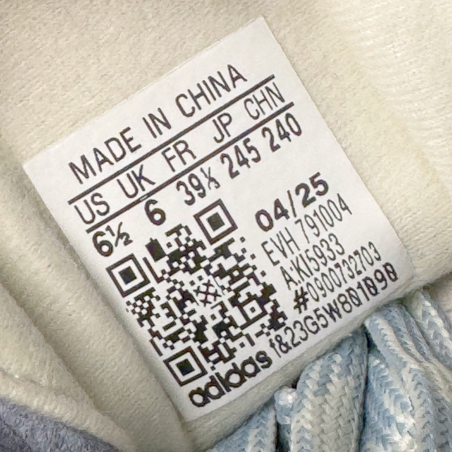 图片[21]-＃S2纯原 AD Originals Handball SPZL 手球运动员系列百搭休闲运动板鞋 KI5933 口碑大厂出品 品控大底版型不断改良更新 原厂皮料 原装过验内外标加持 全套原纸板楦头开发 确保原汁原味 完美呈现桑巴版型 一比一鞋头弧度高度鞋身弧度 数据细节工艺流程均保持一致 这款来自阿迪达斯的这款HANDBALL SPZL前身是一双手球运动鞋 这一次拿来复刻 所以鞋面的主要色彩选用了黑色 鞋面外侧除了Spezial字母之外还有三叶草标志 Handball SPZL作为复古手球训练鞋与作为室内足球鞋的Samba有着异曲同工之处 但是质感更为出众的鞋身以及丰富的配色选择比起Samba来讲可以说是更胜一筹了 尺码：36 36⅔ 37⅓ 38 38⅔ 39⅓ 40 40⅔ 41⅓ 42 42⅔ 43⅓ 44 45-选品中心