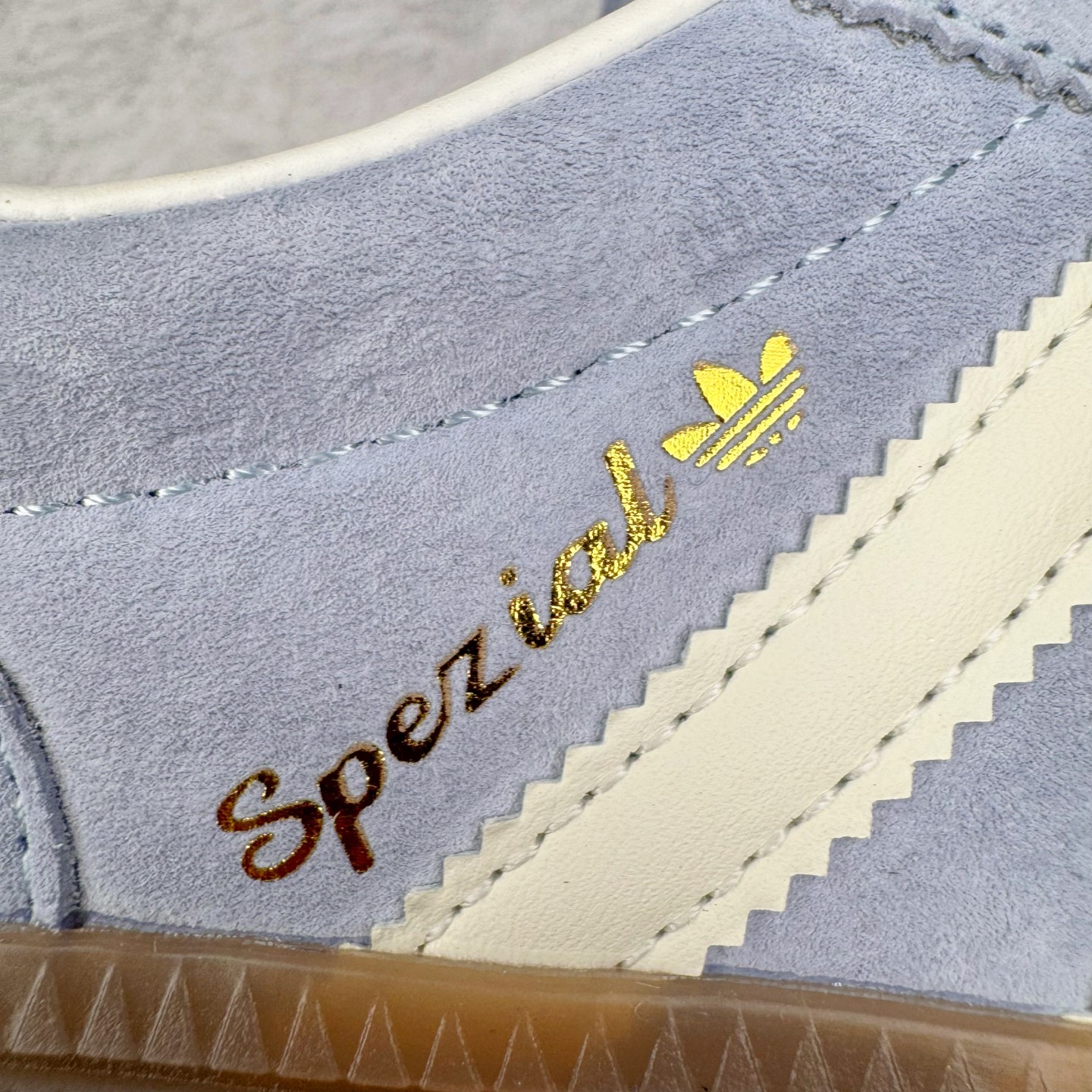 图片[18]-＃S2纯原 AD Originals Handball SPZL 手球运动员系列百搭休闲运动板鞋 KI5933 口碑大厂出品 品控大底版型不断改良更新 原厂皮料 原装过验内外标加持 全套原纸板楦头开发 确保原汁原味 完美呈现桑巴版型 一比一鞋头弧度高度鞋身弧度 数据细节工艺流程均保持一致 这款来自阿迪达斯的这款HANDBALL SPZL前身是一双手球运动鞋 这一次拿来复刻 所以鞋面的主要色彩选用了黑色 鞋面外侧除了Spezial字母之外还有三叶草标志 Handball SPZL作为复古手球训练鞋与作为室内足球鞋的Samba有着异曲同工之处 但是质感更为出众的鞋身以及丰富的配色选择比起Samba来讲可以说是更胜一筹了 尺码：36 36⅔ 37⅓ 38 38⅔ 39⅓ 40 40⅔ 41⅓ 42 42⅔ 43⅓ 44 45-选品中心