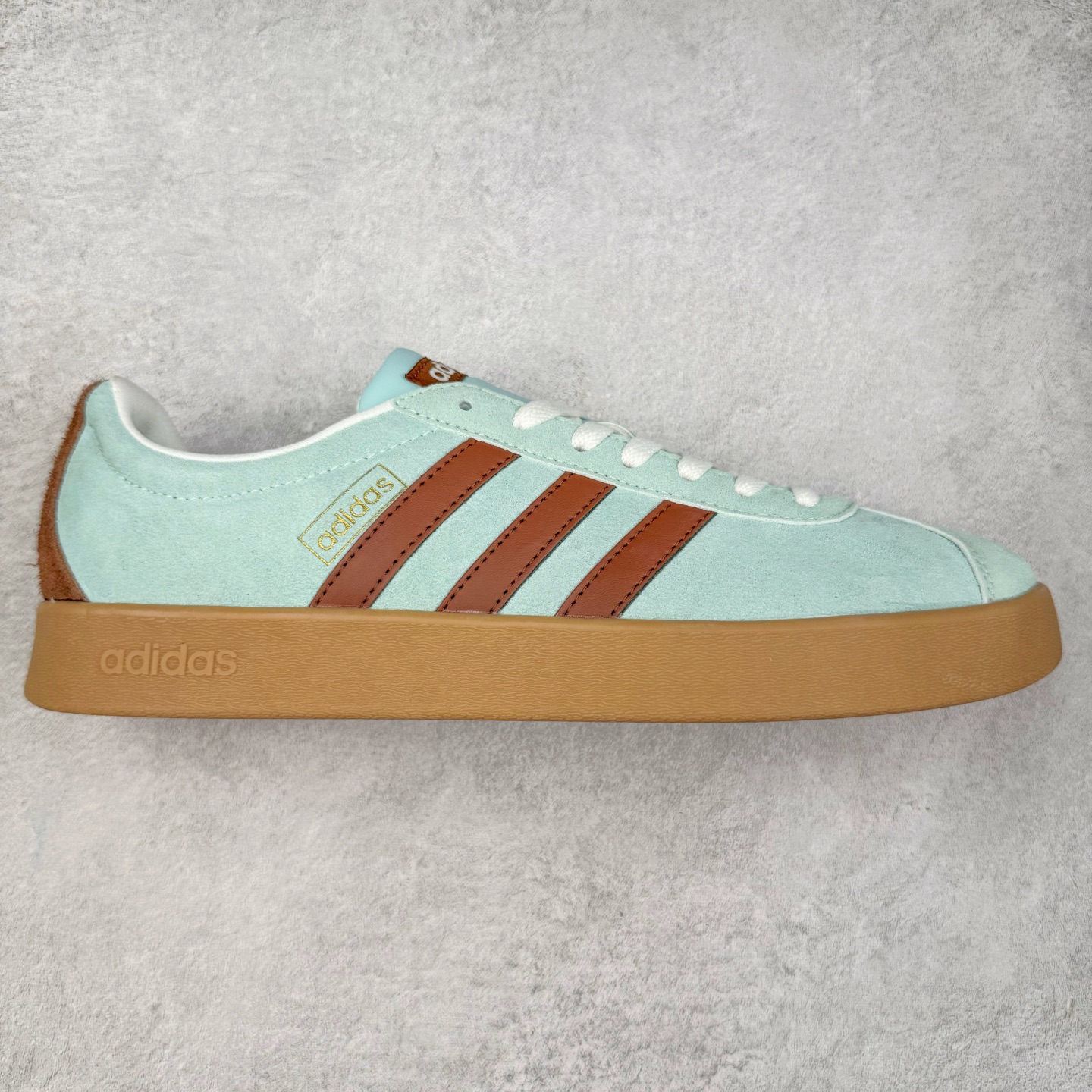 ＃福利特价 AD Neo VL Court Lifestyle 2.0 学院生活方式系列低德训风休闲运动板鞋 NEO生活城市系列 #男女鞋半码制#采用环保纤维革组合翻毛皮鞋面材质#内嵌EVA透气吸汗鞋垫#缜密拉帮中底布#外置耐磨标准橡胶大底 尺码：36 36⅔ 37⅓ 38 38⅔ 39⅓ 40 40⅔ 41⅓ 42 42⅔ 43⅓ 44 44⅔ 45-选品中心