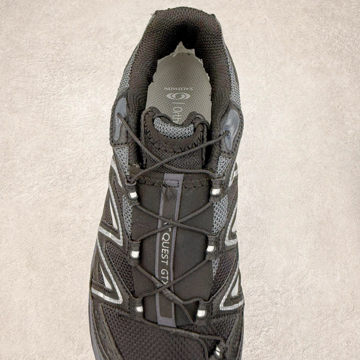 图片[5]-＃福利特价️ Salomon XT-QUEST ADV 萨洛蒙潮流越野机能户外功能鞋 纯原外贸平台特供订单 耗时半年巨作 全套原纸板楦头开发 原厂特供网布配套加持 确保原汁原味 完美呈现版型 原档数据独家私模五层组合大底 男女鞋同步官方开发至46.5 原装Ortholite轻量化鞋垫 中底布带钢印编号 原厂TPU锁扣 进口港宝加持 后跟自然饱满 还原公司包裹性 基于 SALOMON 初代 XT 鞋身造型并搭载 4D ADVANCED CHASSIS™ 大底打造而成 为这款 XT-QUEST 带来了多项足部控制与保护等功能性 如在运动过程中控制左右晃动的过程而提高稳定性、改善长途越野过程中足中到足尖的过渡、提高感知岩石的精确度以抵抗尖锐物体对脚底的伤害以及采用动态缓冲来增强穿着舒适感 从而减轻疲劳感 使 XT-QUEST 成为一双舒适且安全的户外之履 尺码：36 36.5 37.5 38 38.5 39 40 40.5 41 42 42.5 43 44 44.5 45-选品中心