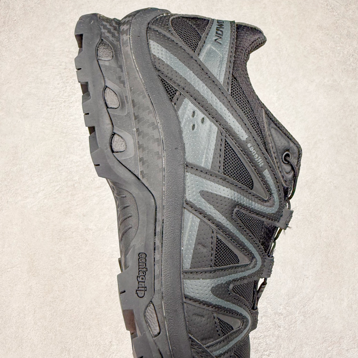 图片[6]-＃福利特价️ Salomon XT-QUEST ADV 萨洛蒙潮流越野机能户外功能鞋 纯原外贸平台特供订单 耗时半年巨作 全套原纸板楦头开发 原厂特供网布配套加持 确保原汁原味 完美呈现版型 原档数据独家私模五层组合大底 男女鞋同步官方开发至46.5 原装Ortholite轻量化鞋垫 中底布带钢印编号 原厂TPU锁扣 进口港宝加持 后跟自然饱满 还原公司包裹性 基于 SALOMON 初代 XT 鞋身造型并搭载 4D ADVANCED CHASSIS™ 大底打造而成 为这款 XT-QUEST 带来了多项足部控制与保护等功能性 如在运动过程中控制左右晃动的过程而提高稳定性、改善长途越野过程中足中到足尖的过渡、提高感知岩石的精确度以抵抗尖锐物体对脚底的伤害以及采用动态缓冲来增强穿着舒适感 从而减轻疲劳感 使 XT-QUEST 成为一双舒适且安全的户外之履 尺码：36 36.5 37.5 38 38.5 39 40 40.5 41 42 42.5 43 44 44.5 45-选品中心