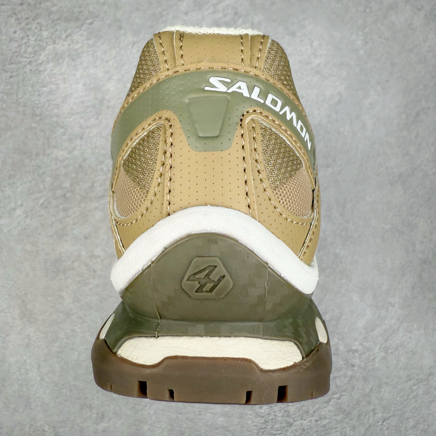 图片[8]-＃福利特价️ Salomon XT-QUEST ADV 萨洛蒙潮流越野机能户外功能鞋 纯原外贸平台特供订单 耗时半年巨作 全套原纸板楦头开发 原厂特供网布配套加持 确保原汁原味 完美呈现版型 原档数据独家私模五层组合大底 男女鞋同步官方开发至46.5 原装Ortholite轻量化鞋垫 中底布带钢印编号 原厂TPU锁扣 进口港宝加持 后跟自然饱满 还原公司包裹性 基于 SALOMON 初代 XT 鞋身造型并搭载 4D ADVANCED CHASSIS™ 大底打造而成 为这款 XT-QUEST 带来了多项足部控制与保护等功能性 如在运动过程中控制左右晃动的过程而提高稳定性、改善长途越野过程中足中到足尖的过渡、提高感知岩石的精确度以抵抗尖锐物体对脚底的伤害以及采用动态缓冲来增强穿着舒适感 从而减轻疲劳感 使 XT-QUEST 成为一双舒适且安全的户外之履 尺码：36 36.5 37.5 38 38.5 39 40 40.5 41 42 42.5 43 44 44.5 45-选品中心