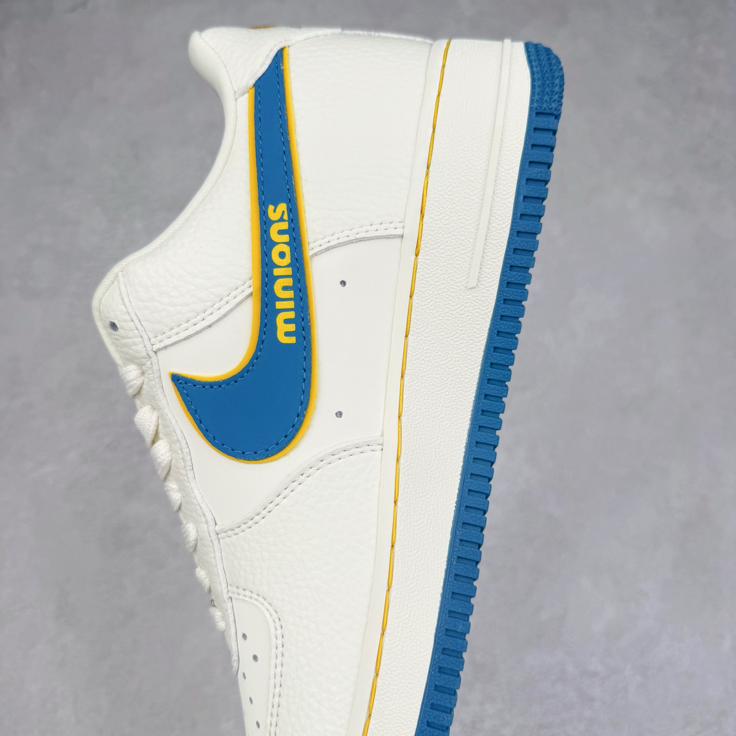 图片[7]-NK Air Force 1´07 Low 空军一号低帮百搭休闲运动板鞋 SC0601-566 柔软、弹性十足的缓震性能和出色的中底设计 横跨复古与现代的外型结合 造就出风靡全球 三十多年的Force 1 直到今天还深受青睐 实拍调校N版已经零色差零失真 百分百还原实物色彩所见即所得 不存在货不对板色差等低级问题 选购参考实物拍摄 不混卖不参货 只用心做好货严格选品 承诺混一赔十 尺码：36 36.5 37.5 38 38.5 39 40 40.5 41 42 42.5 43 44 44.5 45-选品中心