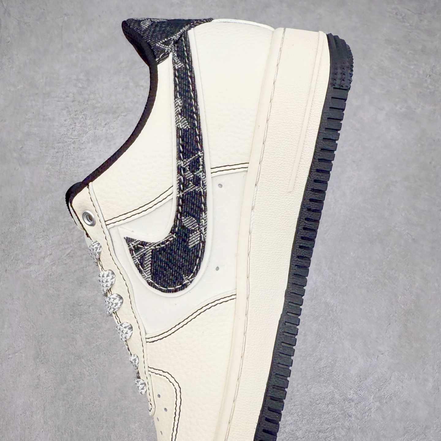 图片[7]-NK Air Force 1´07 Low 空军一号低帮百搭休闲运动板鞋 YX5066-347 柔软、弹性十足的缓震性能和出色的中底设计 横跨复古与现代的外型结合 造就出风靡全球 三十多年的Force 1 直到今天还深受青睐 实拍调校N版已经零色差零失真 百分百还原实物色彩所见即所得 不存在货不对板色差等低级问题 选购参考实物拍摄 不混卖不参货 只用心做好货严格选品 承诺混一赔十 尺码：36 36.5 37.5 38 38.5 39 40 40.5 41 42 42.5 43 44 44.5 45-选品中心