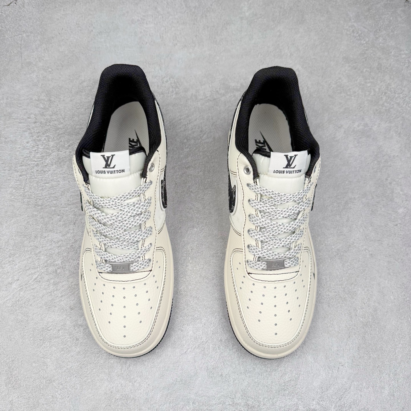 图片[2]-NK Air Force 1´07 Low 空军一号低帮百搭休闲运动板鞋 YX5066-347 柔软、弹性十足的缓震性能和出色的中底设计 横跨复古与现代的外型结合 造就出风靡全球 三十多年的Force 1 直到今天还深受青睐 实拍调校N版已经零色差零失真 百分百还原实物色彩所见即所得 不存在货不对板色差等低级问题 选购参考实物拍摄 不混卖不参货 只用心做好货严格选品 承诺混一赔十 尺码：36 36.5 37.5 38 38.5 39 40 40.5 41 42 42.5 43 44 44.5 45-选品中心