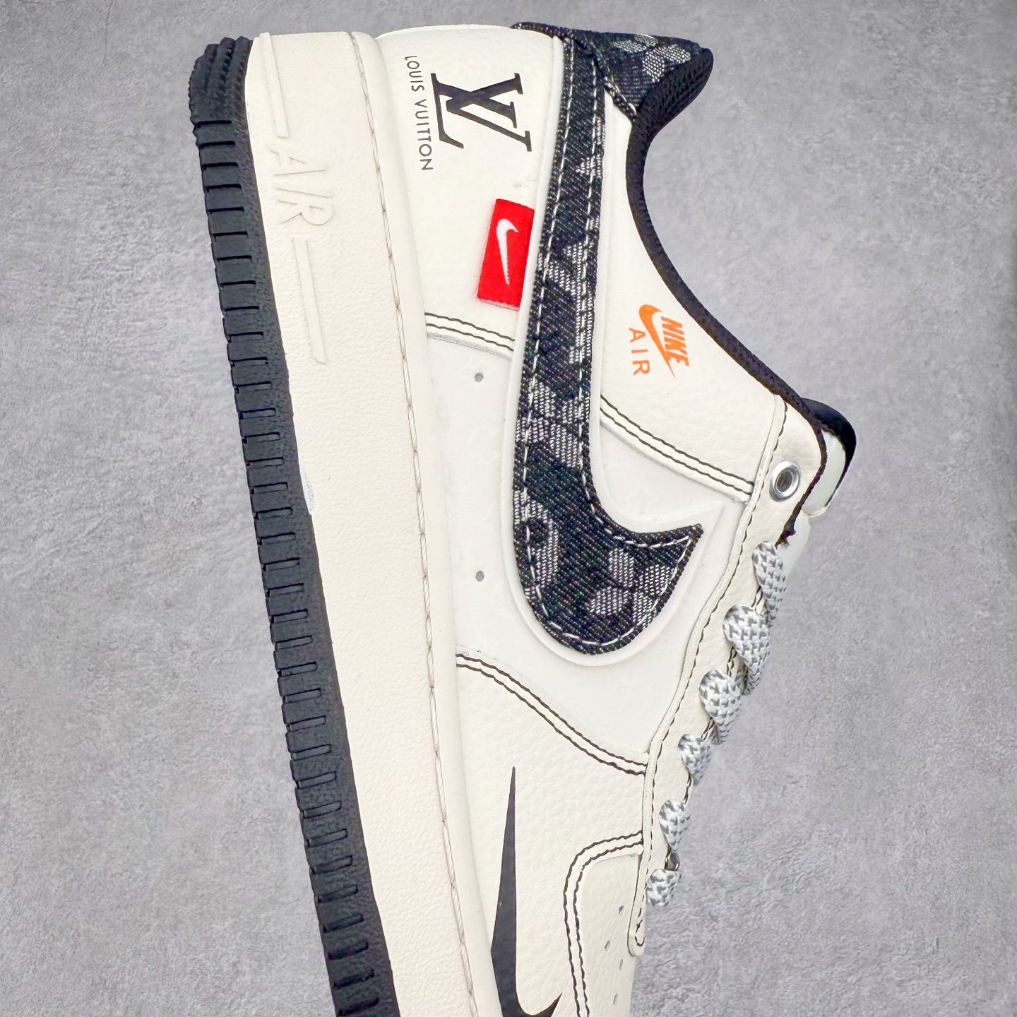 图片[6]-NK Air Force 1´07 Low 空军一号低帮百搭休闲运动板鞋 YX5066-347 柔软、弹性十足的缓震性能和出色的中底设计 横跨复古与现代的外型结合 造就出风靡全球 三十多年的Force 1 直到今天还深受青睐 实拍调校N版已经零色差零失真 百分百还原实物色彩所见即所得 不存在货不对板色差等低级问题 选购参考实物拍摄 不混卖不参货 只用心做好货严格选品 承诺混一赔十 尺码：36 36.5 37.5 38 38.5 39 40 40.5 41 42 42.5 43 44 44.5 45-选品中心