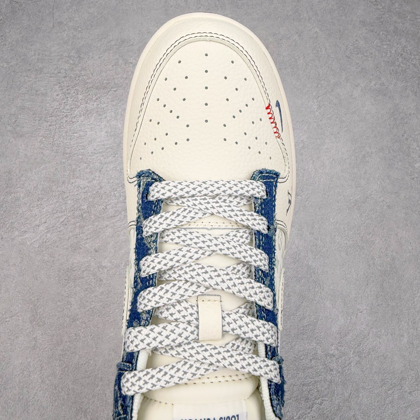 图片[4]-NK Dunk Low 定制配色 YX5866-375 大厂出品 极力推荐 原装头层材料 独家版型蒸餾加工帶來的是更好的视觉和脚感体验大厂纯原品质出货 清洁度 电绣工艺 皮料切割干净无任何毛边 细节完美 实拍调校N版已经零色差零失真 百分百还原实物色彩所见即所得 不存在货不对板色差等低级问题 选购参考实物拍摄 不混卖不参货 只用心做好货严格选品 承诺混一赔十 尺码：36 36.5 37.5 38 38.5 39 40 40.5 41 42 42.5 43 44 44.5 45-选品中心