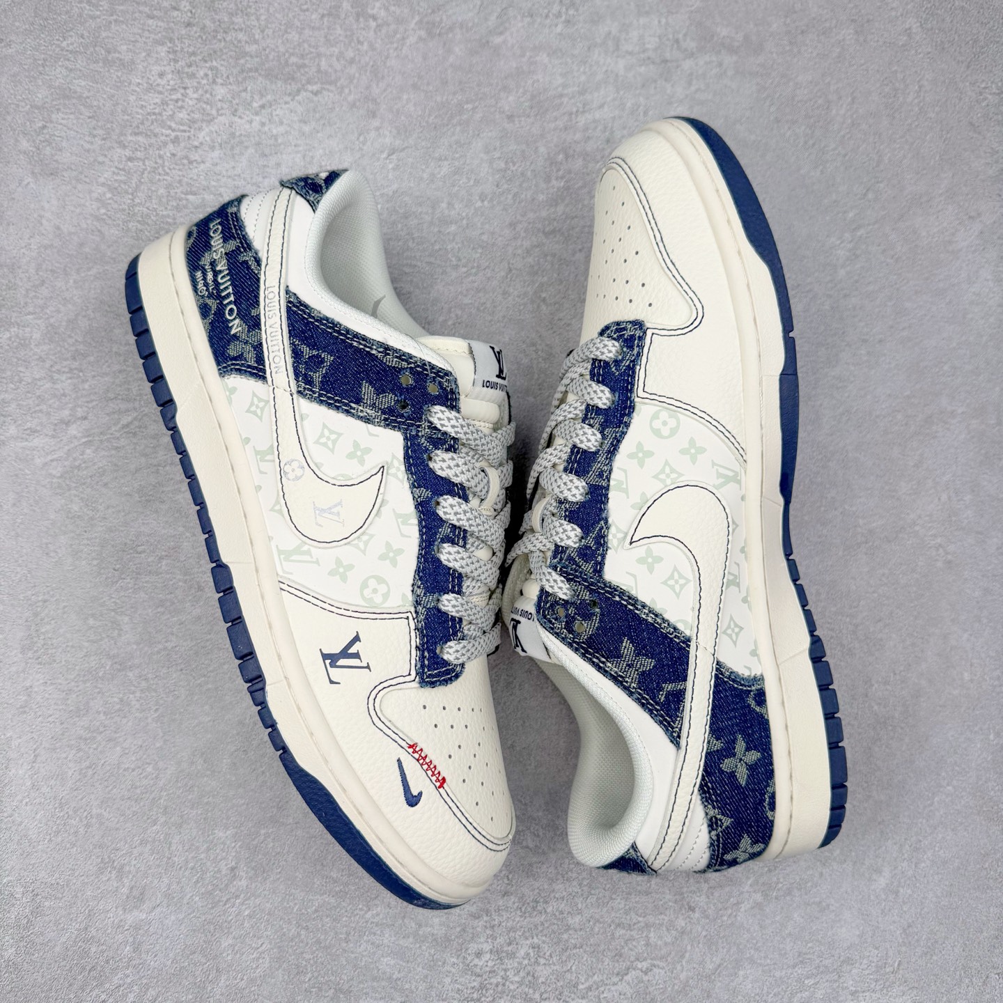 图片[3]-NK Dunk Low 定制配色 YX5866-375 大厂出品 极力推荐 原装头层材料 独家版型蒸餾加工帶來的是更好的视觉和脚感体验大厂纯原品质出货 清洁度 电绣工艺 皮料切割干净无任何毛边 细节完美 实拍调校N版已经零色差零失真 百分百还原实物色彩所见即所得 不存在货不对板色差等低级问题 选购参考实物拍摄 不混卖不参货 只用心做好货严格选品 承诺混一赔十 尺码：36 36.5 37.5 38 38.5 39 40 40.5 41 42 42.5 43 44 44.5 45-选品中心