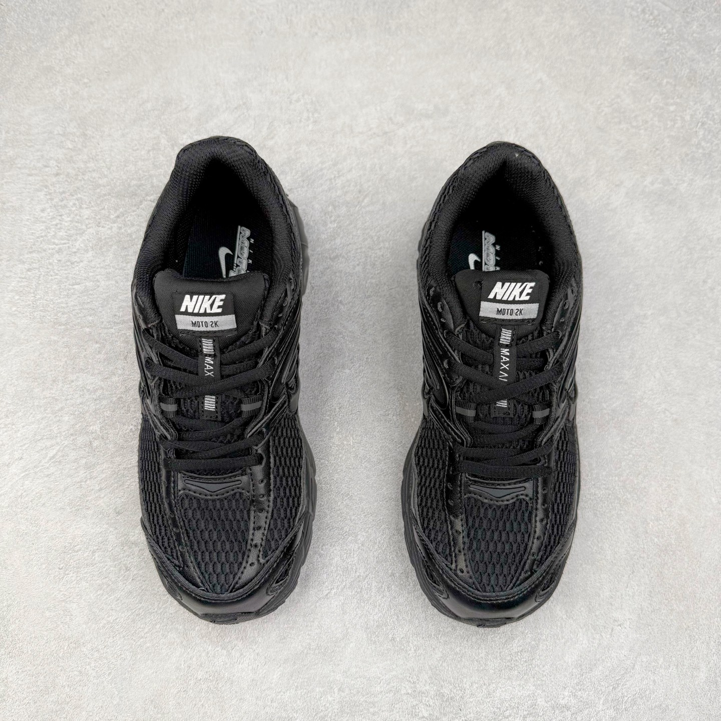 图片[2]-NK Air Max Moto 2K 舒适百搭耐磨 低帮跑步鞋 实拍调校N版已经零色差零失真 百分百还原实物色彩所见即所得 不存在货不对板色差等低级问题 选购参考实物拍摄 不混卖不参货 只用心做好货严格选品 承诺混一赔十 尺码：36 36.5 37.5 38 38.5 39 40 40.5 41 42 42.5 43 44 44.5 45-选品中心