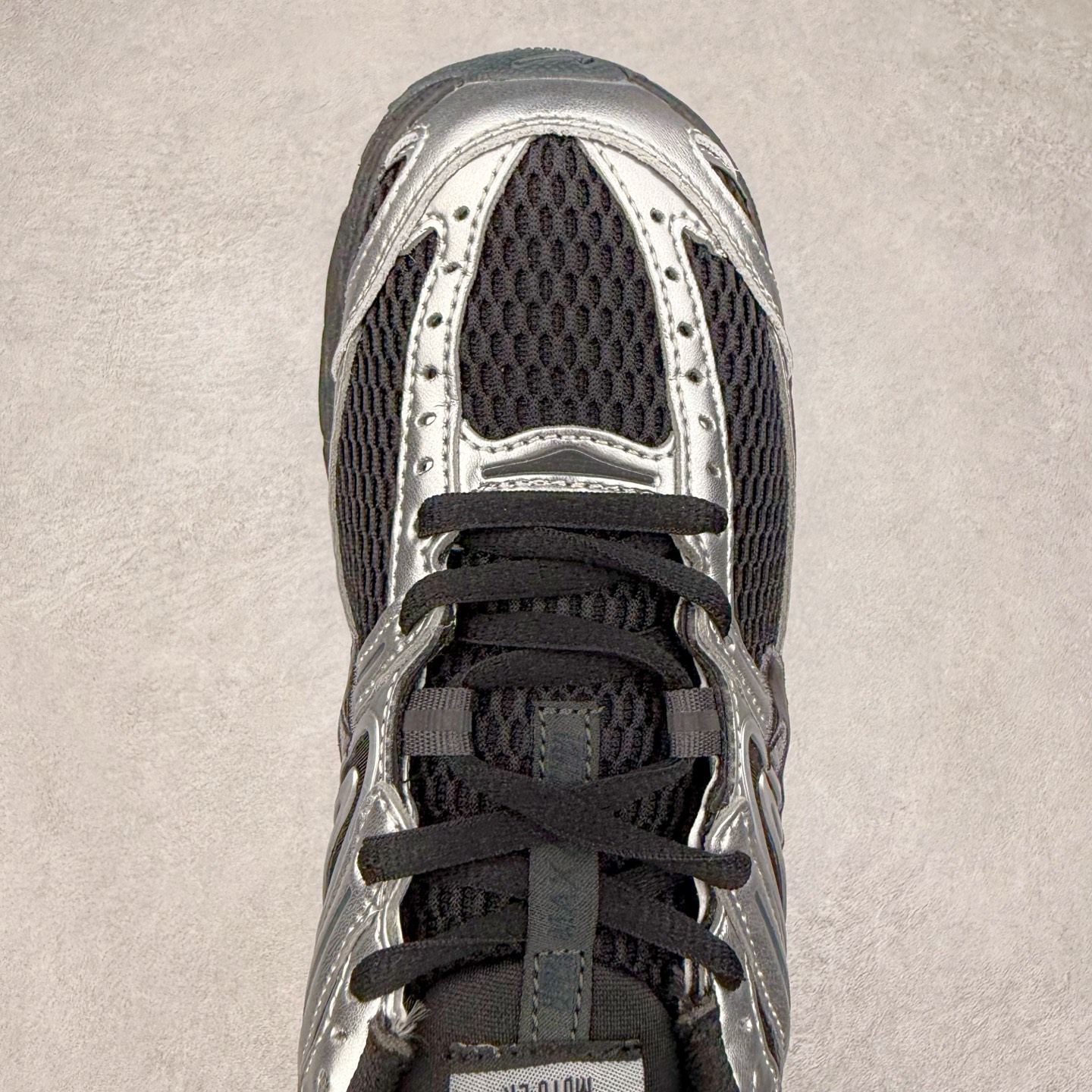 图片[4]-NK Air Max Moto 2K 舒适百搭耐磨 低帮跑步鞋 实拍调校N版已经零色差零失真 百分百还原实物色彩所见即所得 不存在货不对板色差等低级问题 选购参考实物拍摄 不混卖不参货 只用心做好货严格选品 承诺混一赔十 尺码：36 36.5 37.5 38 38.5 39 40 40.5 41 42 42.5 43 44 44.5 45-选品中心