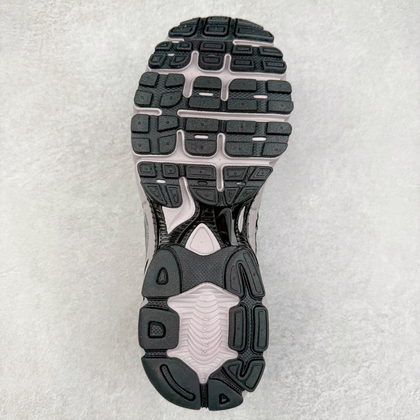 图片[9]-NK Air Max Moto 2K 舒适百搭耐磨 低帮跑步鞋 实拍调校N版已经零色差零失真 百分百还原实物色彩所见即所得 不存在货不对板色差等低级问题 选购参考实物拍摄 不混卖不参货 只用心做好货严格选品 承诺混一赔十 尺码：36 36.5 37.5 38 38.5 39 40 40.5 41 42 42.5 43 44 44.5 45-选品中心