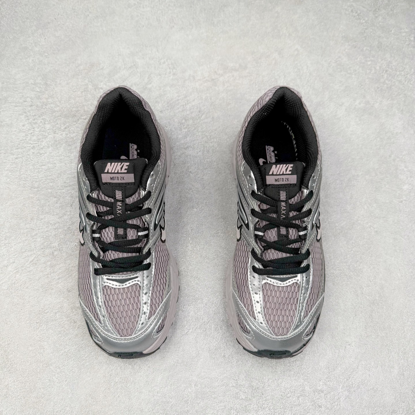 图片[2]-NK Air Max Moto 2K 舒适百搭耐磨 低帮跑步鞋 实拍调校N版已经零色差零失真 百分百还原实物色彩所见即所得 不存在货不对板色差等低级问题 选购参考实物拍摄 不混卖不参货 只用心做好货严格选品 承诺混一赔十 尺码：36 36.5 37.5 38 38.5 39 40 40.5 41 42 42.5 43 44 44.5 45-选品中心