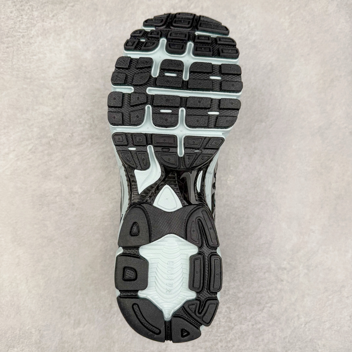 图片[9]-NK Air Max Moto 2K 舒适百搭耐磨 低帮跑步鞋 实拍调校N版已经零色差零失真 百分百还原实物色彩所见即所得 不存在货不对板色差等低级问题 选购参考实物拍摄 不混卖不参货 只用心做好货严格选品 承诺混一赔十 尺码：36 36.5 37.5 38 38.5 39 40 40.5 41 42 42.5 43 44 44.5 45-选品中心