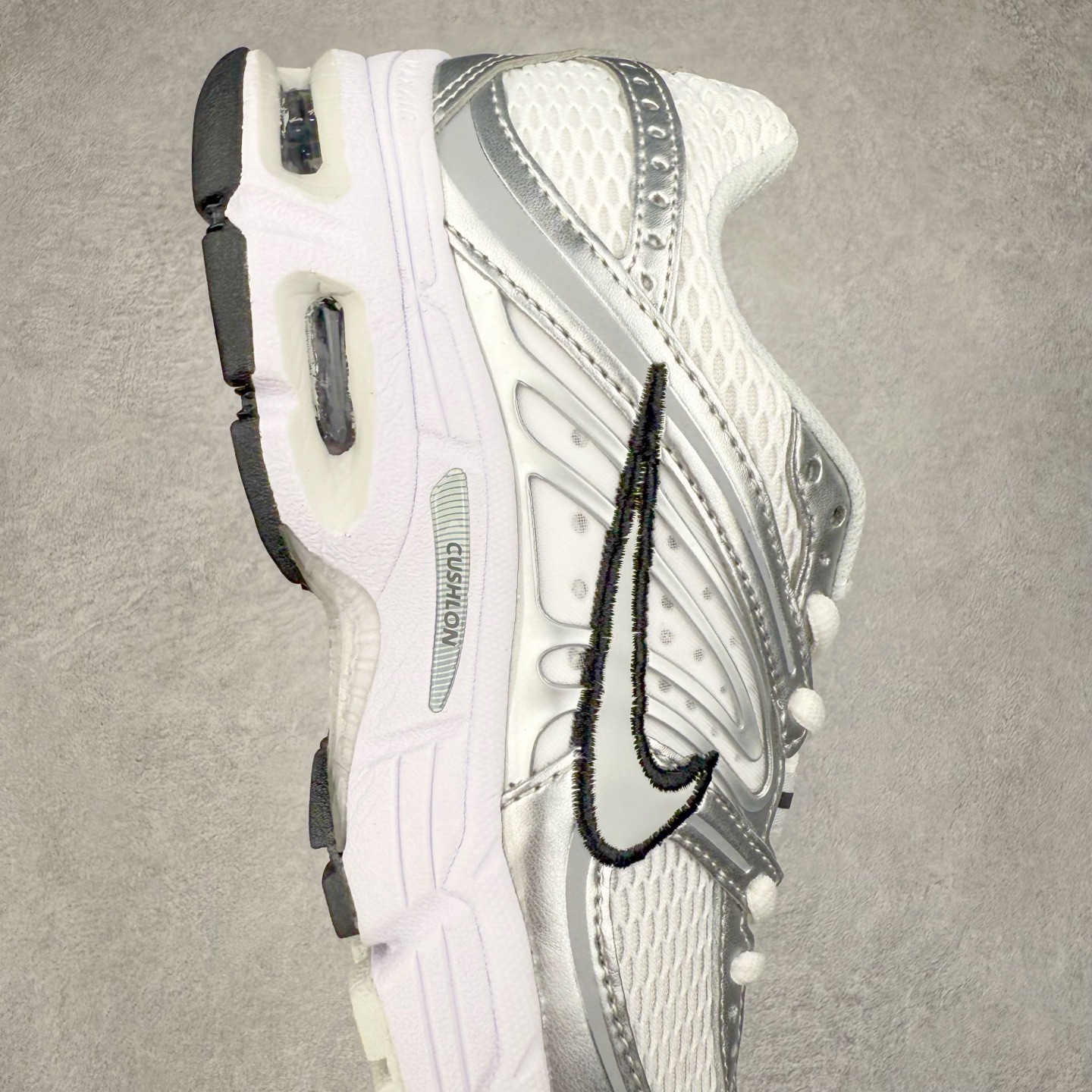 图片[6]-NK Air Max Moto 2K 舒适百搭耐磨 低帮跑步鞋 实拍调校N版已经零色差零失真 百分百还原实物色彩所见即所得 不存在货不对板色差等低级问题 选购参考实物拍摄 不混卖不参货 只用心做好货严格选品 承诺混一赔十 尺码：36 36.5 37.5 38 38.5 39 40 40.5 41 42 42.5 43 44 44.5 45-选品中心