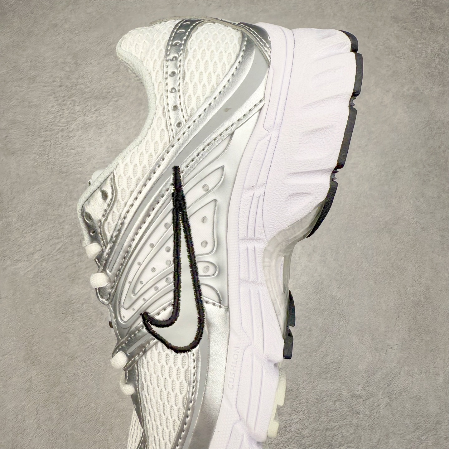 图片[7]-NK Air Max Moto 2K 舒适百搭耐磨 低帮跑步鞋 实拍调校N版已经零色差零失真 百分百还原实物色彩所见即所得 不存在货不对板色差等低级问题 选购参考实物拍摄 不混卖不参货 只用心做好货严格选品 承诺混一赔十 尺码：36 36.5 37.5 38 38.5 39 40 40.5 41 42 42.5 43 44 44.5 45-选品中心