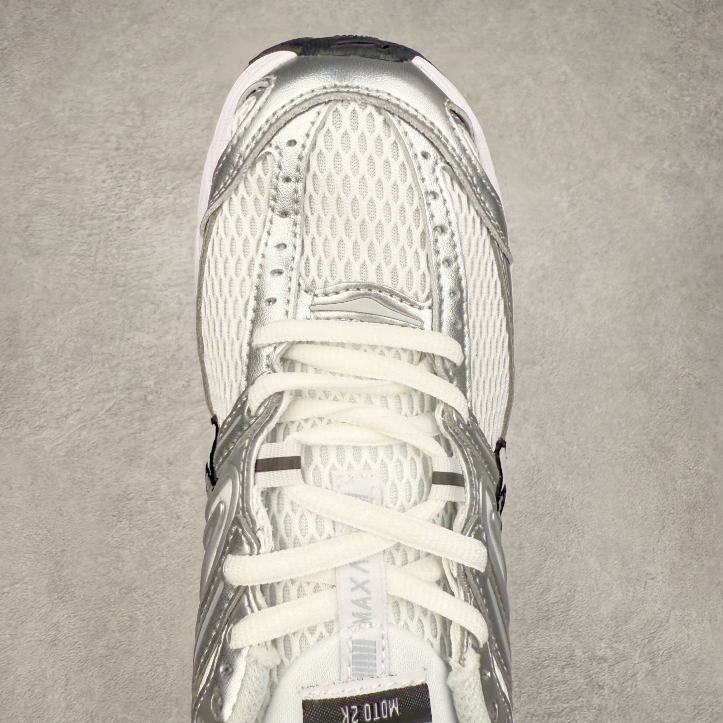 图片[4]-NK Air Max Moto 2K 舒适百搭耐磨 低帮跑步鞋 实拍调校N版已经零色差零失真 百分百还原实物色彩所见即所得 不存在货不对板色差等低级问题 选购参考实物拍摄 不混卖不参货 只用心做好货严格选品 承诺混一赔十 尺码：36 36.5 37.5 38 38.5 39 40 40.5 41 42 42.5 43 44 44.5 45-选品中心