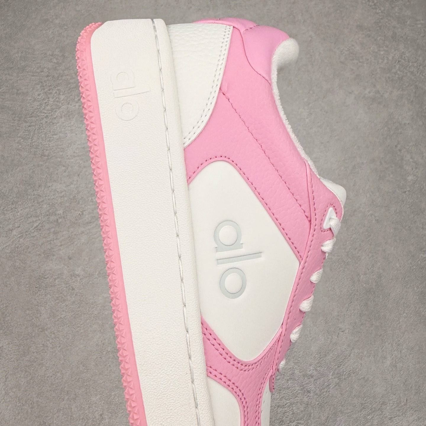 图片[6]-＃M纯原 Alo yoga Alo Recovery Mode 舒适百搭防滑耐磨低帮板鞋 易梦玲 Jisoo智秀等多位明星同款上脚主打各大平台外贸主推大厂采购原材料多处细节一步到位生产细节 一款随意搭配的都好看的鞋子alo采用增高4cm 春夏秋冬四季款舒适简约板鞋 TPU防滑耐磨鞋底 尺码：36 36.5 37 37.5 38 38.5 39 40 41 41.5 42 42.5 43 44 45-选品中心