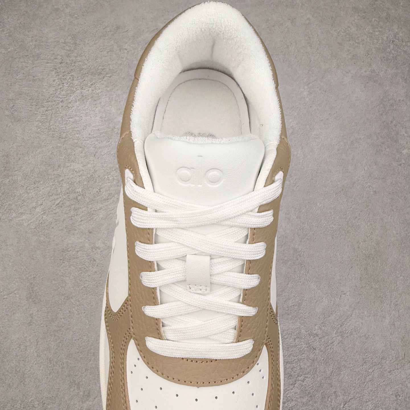 图片[5]-＃M纯原 Alo yoga Alo Recovery Mode 舒适百搭防滑耐磨低帮板鞋 易梦玲 Jisoo智秀等多位明星同款上脚主打各大平台外贸主推大厂采购原材料多处细节一步到位生产细节 一款随意搭配的都好看的鞋子alo采用增高4cm 春夏秋冬四季款舒适简约板鞋 TPU防滑耐磨鞋底 尺码：36 36.5 37 37.5 38 38.5 39 40 41 41.5 42 42.5 43 44 45-选品中心