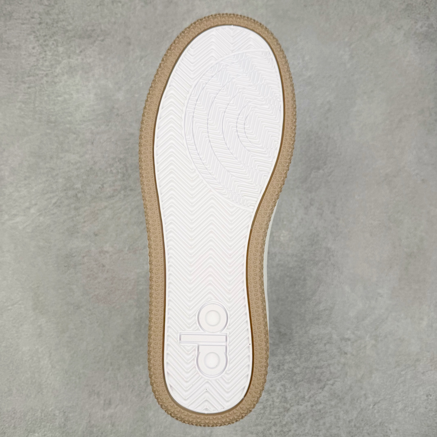 图片[9]-＃M纯原 Alo yoga Alo Recovery Mode 舒适百搭防滑耐磨低帮板鞋 易梦玲 Jisoo智秀等多位明星同款上脚主打各大平台外贸主推大厂采购原材料多处细节一步到位生产细节 一款随意搭配的都好看的鞋子alo采用增高4cm 春夏秋冬四季款舒适简约板鞋 TPU防滑耐磨鞋底 尺码：36 36.5 37 37.5 38 38.5 39 40 41 41.5 42 42.5 43 44 45-选品中心