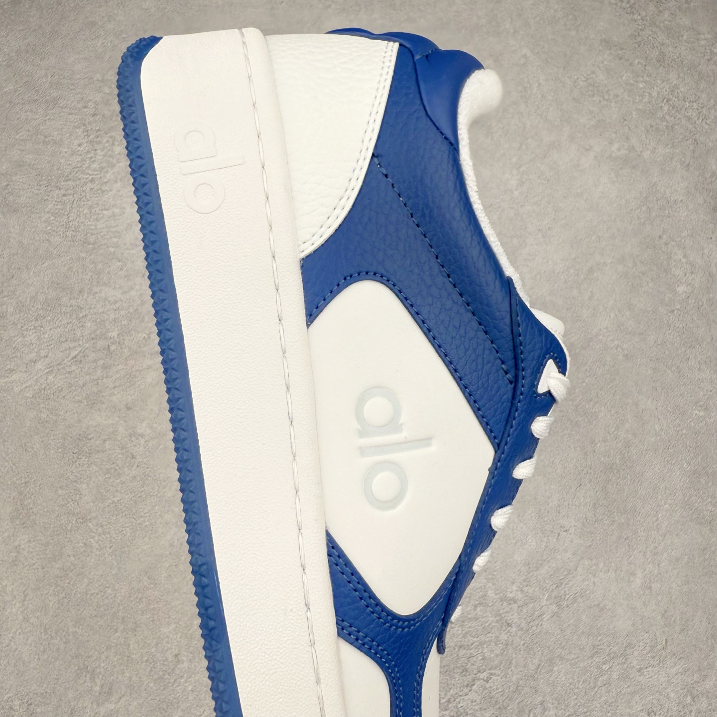 图片[6]-＃M纯原 Alo yoga Alo Recovery Mode 舒适百搭防滑耐磨低帮板鞋 易梦玲 Jisoo智秀等多位明星同款上脚主打各大平台外贸主推大厂采购原材料多处细节一步到位生产细节 一款随意搭配的都好看的鞋子alo采用增高4cm 春夏秋冬四季款舒适简约板鞋 TPU防滑耐磨鞋底 尺码：36 36.5 37 37.5 38 38.5 39 40 41 41.5 42 42.5 43 44 45-选品中心