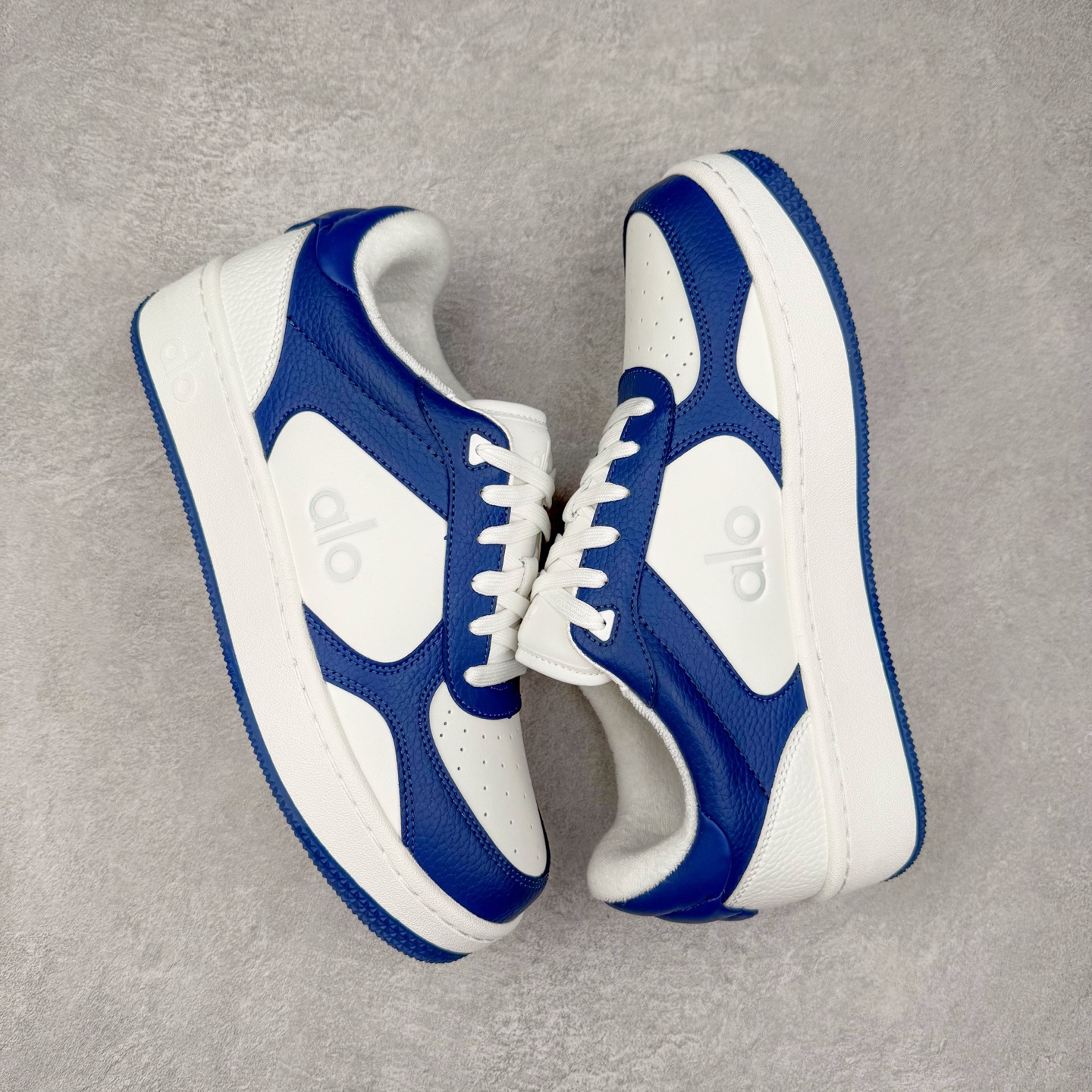 图片[3]-＃M纯原 Alo yoga Alo Recovery Mode 舒适百搭防滑耐磨低帮板鞋 易梦玲 Jisoo智秀等多位明星同款上脚主打各大平台外贸主推大厂采购原材料多处细节一步到位生产细节 一款随意搭配的都好看的鞋子alo采用增高4cm 春夏秋冬四季款舒适简约板鞋 TPU防滑耐磨鞋底 尺码：36 36.5 37 37.5 38 38.5 39 40 41 41.5 42 42.5 43 44 45-选品中心