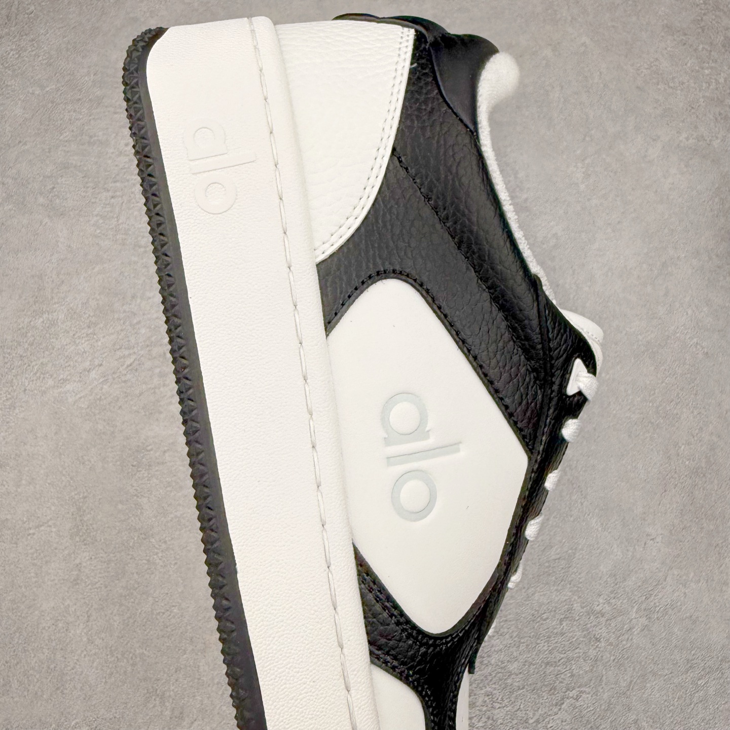 图片[6]-＃M纯原 Alo yoga Alo Recovery Mode 舒适百搭防滑耐磨低帮板鞋 易梦玲 Jisoo智秀等多位明星同款上脚主打各大平台外贸主推大厂采购原材料多处细节一步到位生产细节 一款随意搭配的都好看的鞋子alo采用增高4cm 春夏秋冬四季款舒适简约板鞋 TPU防滑耐磨鞋底 尺码：36 36.5 37 37.5 38 38.5 39 40 41 41.5 42 42.5 43 44 45-选品中心