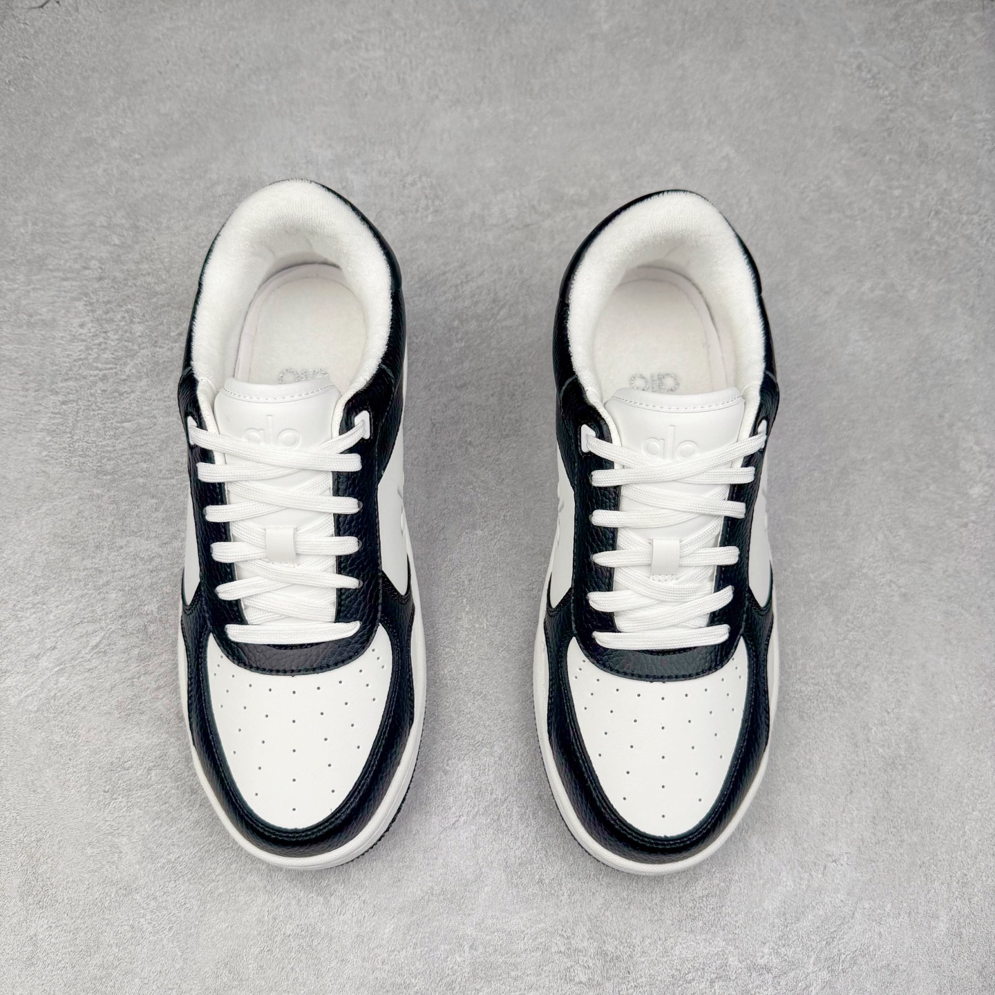 图片[2]-＃M纯原 Alo yoga Alo Recovery Mode 舒适百搭防滑耐磨低帮板鞋 易梦玲 Jisoo智秀等多位明星同款上脚主打各大平台外贸主推大厂采购原材料多处细节一步到位生产细节 一款随意搭配的都好看的鞋子alo采用增高4cm 春夏秋冬四季款舒适简约板鞋 TPU防滑耐磨鞋底 尺码：36 36.5 37 37.5 38 38.5 39 40 41 41.5 42 42.5 43 44 45-选品中心