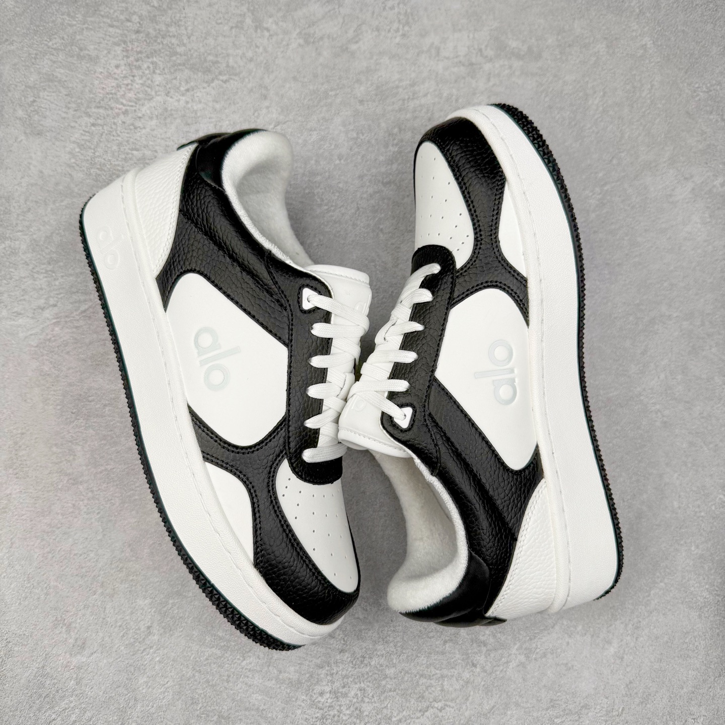 图片[3]-＃M纯原 Alo yoga Alo Recovery Mode 舒适百搭防滑耐磨低帮板鞋 易梦玲 Jisoo智秀等多位明星同款上脚主打各大平台外贸主推大厂采购原材料多处细节一步到位生产细节 一款随意搭配的都好看的鞋子alo采用增高4cm 春夏秋冬四季款舒适简约板鞋 TPU防滑耐磨鞋底 尺码：36 36.5 37 37.5 38 38.5 39 40 41 41.5 42 42.5 43 44 45-选品中心