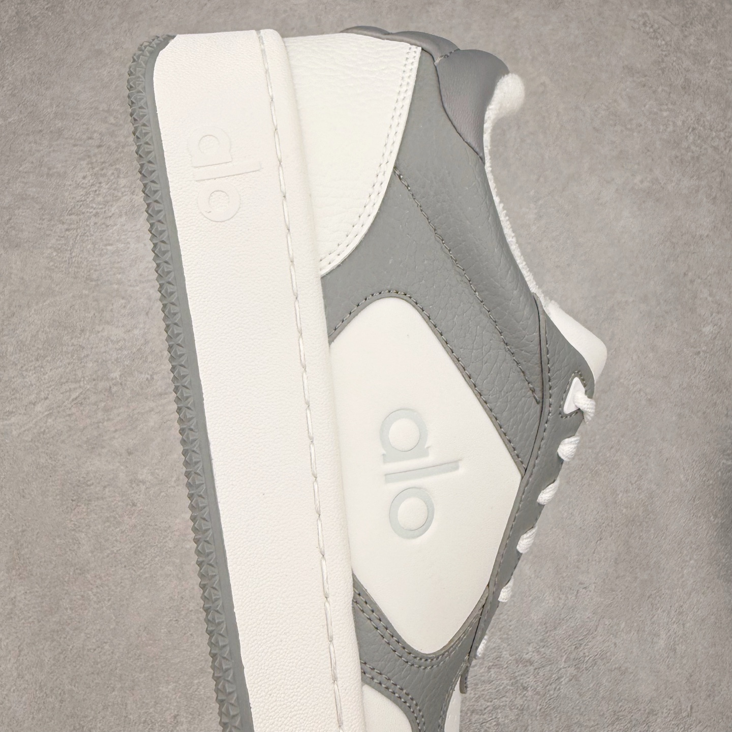 图片[6]-＃M纯原 Alo yoga Alo Recovery Mode 舒适百搭防滑耐磨低帮板鞋 易梦玲 Jisoo智秀等多位明星同款上脚主打各大平台外贸主推大厂采购原材料多处细节一步到位生产细节 一款随意搭配的都好看的鞋子alo采用增高4cm 春夏秋冬四季款舒适简约板鞋 TPU防滑耐磨鞋底 尺码：36 36.5 37 37.5 38 38.5 39 40 41 41.5 42 42.5 43 44 45-选品中心