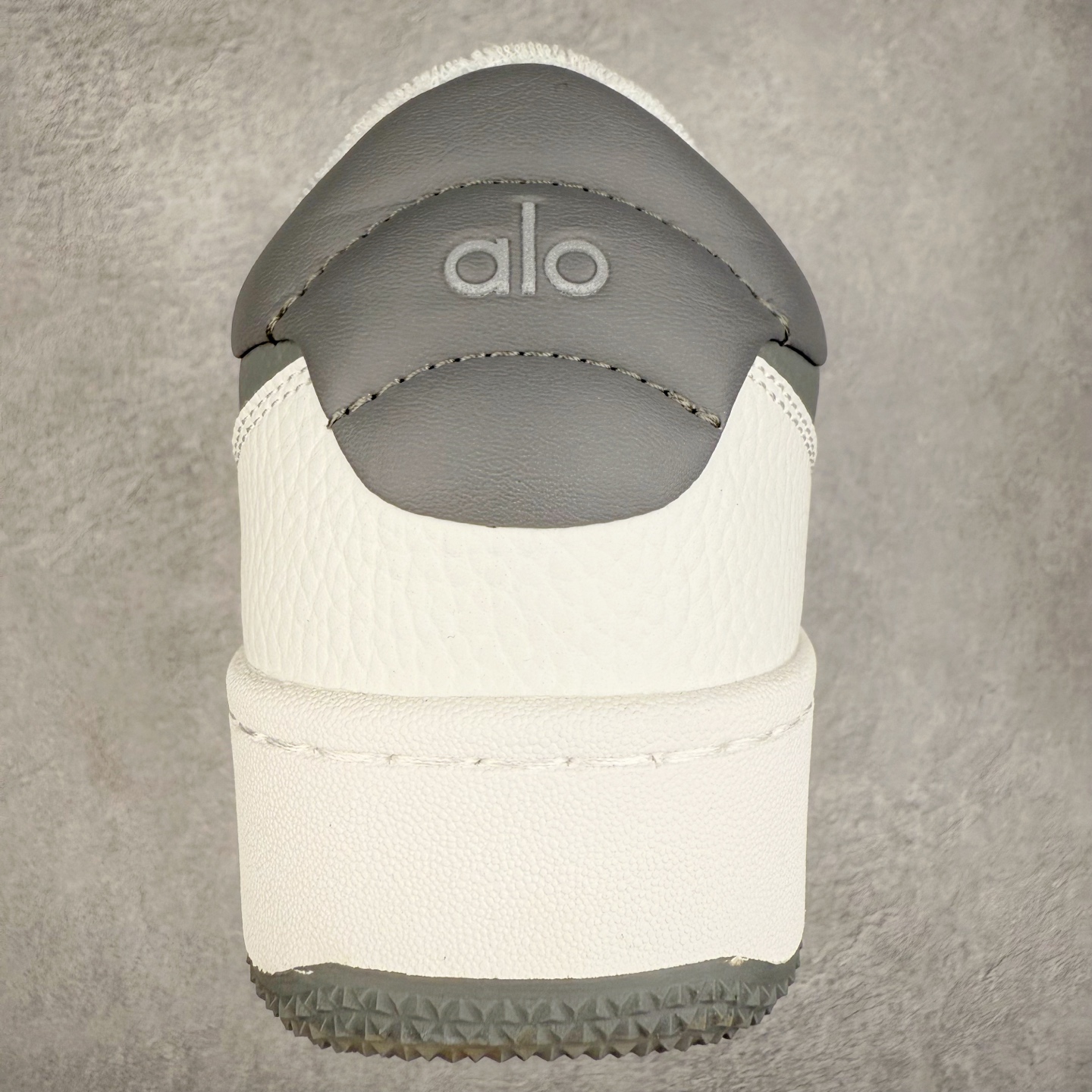 图片[8]-＃M纯原 Alo yoga Alo Recovery Mode 舒适百搭防滑耐磨低帮板鞋 易梦玲 Jisoo智秀等多位明星同款上脚主打各大平台外贸主推大厂采购原材料多处细节一步到位生产细节 一款随意搭配的都好看的鞋子alo采用增高4cm 春夏秋冬四季款舒适简约板鞋 TPU防滑耐磨鞋底 尺码：36 36.5 37 37.5 38 38.5 39 40 41 41.5 42 42.5 43 44 45-选品中心