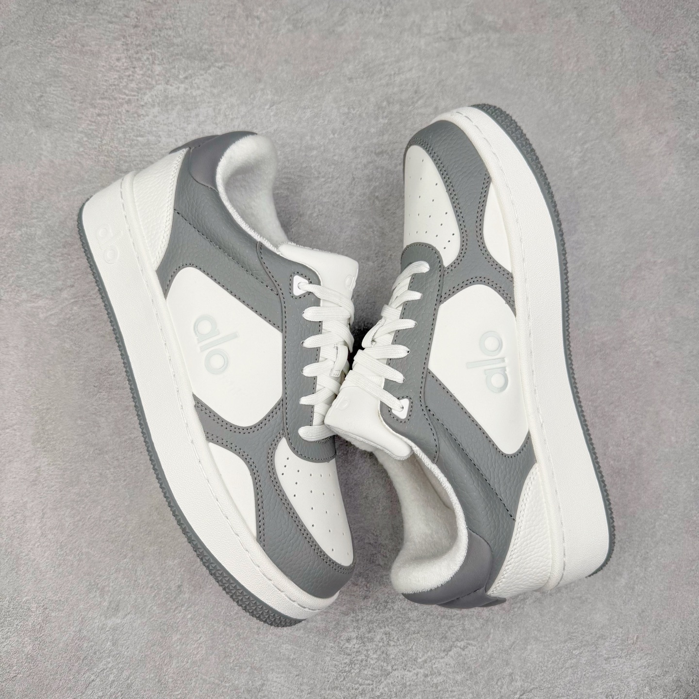 图片[3]-＃M纯原 Alo yoga Alo Recovery Mode 舒适百搭防滑耐磨低帮板鞋 易梦玲 Jisoo智秀等多位明星同款上脚主打各大平台外贸主推大厂采购原材料多处细节一步到位生产细节 一款随意搭配的都好看的鞋子alo采用增高4cm 春夏秋冬四季款舒适简约板鞋 TPU防滑耐磨鞋底 尺码：36 36.5 37 37.5 38 38.5 39 40 41 41.5 42 42.5 43 44 45-选品中心