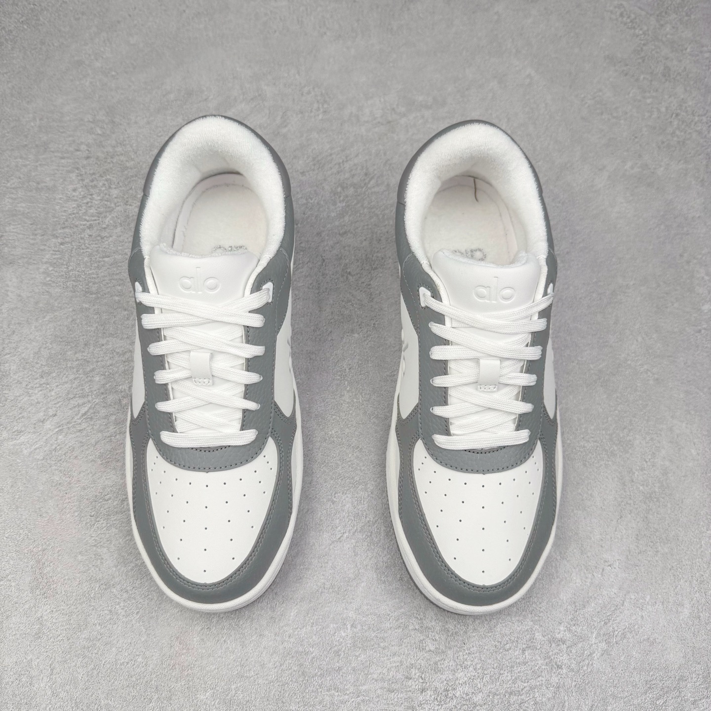 图片[2]-＃M纯原 Alo yoga Alo Recovery Mode 舒适百搭防滑耐磨低帮板鞋 易梦玲 Jisoo智秀等多位明星同款上脚主打各大平台外贸主推大厂采购原材料多处细节一步到位生产细节 一款随意搭配的都好看的鞋子alo采用增高4cm 春夏秋冬四季款舒适简约板鞋 TPU防滑耐磨鞋底 尺码：36 36.5 37 37.5 38 38.5 39 40 41 41.5 42 42.5 43 44 45-选品中心