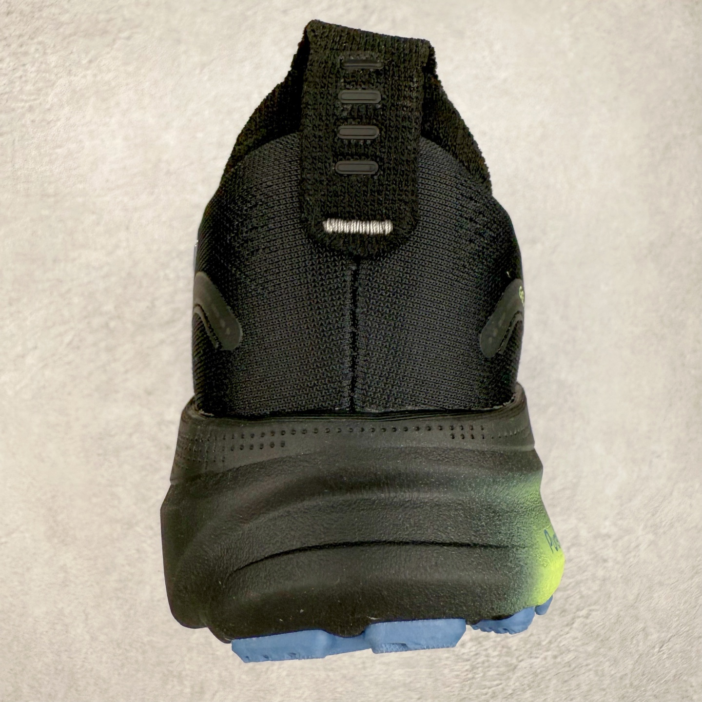 图片[8]-Asics Gel-Kayano 32 亚瑟士卡亚诺32代低帮专业有氧超轻量休闲运动全能慢跑鞋全球知名运动品牌ASICS正式推出新款GEL-KAYANO 32跑鞋，旨在通过全新稳定结构以提升产品可适性，满足跑者的足部稳定需求，让每一位跑者从起跑到结束都能够感受到焕然一新的稳定性与舒适性，从而帮助更多人找到身心平衡，获得自在舒适的健康生活方式。秉持着ASICS亚瑟士的设计哲学，全新一代GEL-KAYANO 32应运而生。为进一步升级产品的稳定性，GEL-KAYANO 采用了全新4D引导系统，通过内侧稳定装置提升可适性，满足足部稳定需求，帮助足弓迅速返回到平衡位置。作为基于生物力学研究打造的全新稳定结构，4D引导系统不仅提升了跑鞋对双脚的支撑性，它还将人体不同的运动状态纳入设计考量，帮助跑者在多种跑动强度下获得充足的稳定性和理想的舒适度。尺码：36 37 37.5 38 39.5 40 40.5 41.5 42 42.5 43.5 44 44.5 45-选品中心